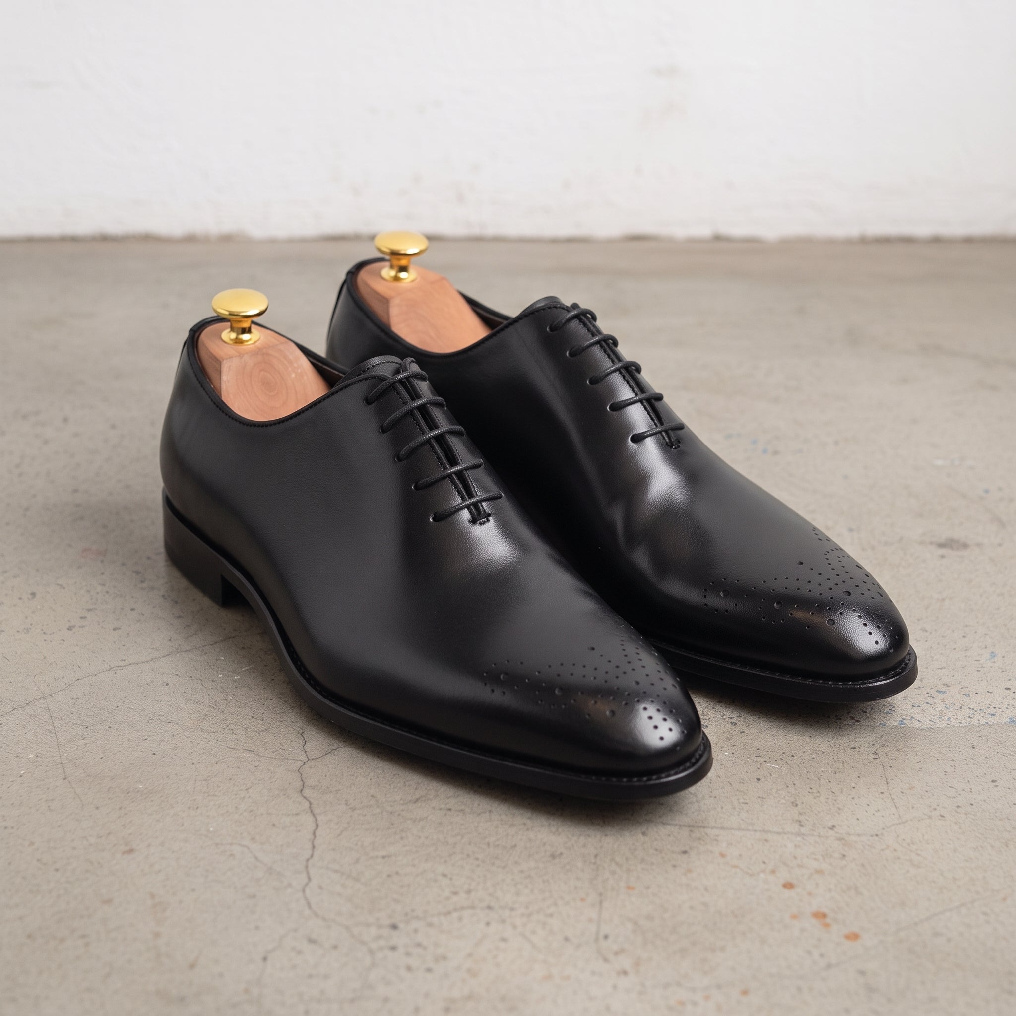 Men's Black Plain-Toe Leather Oxfords — Hayes