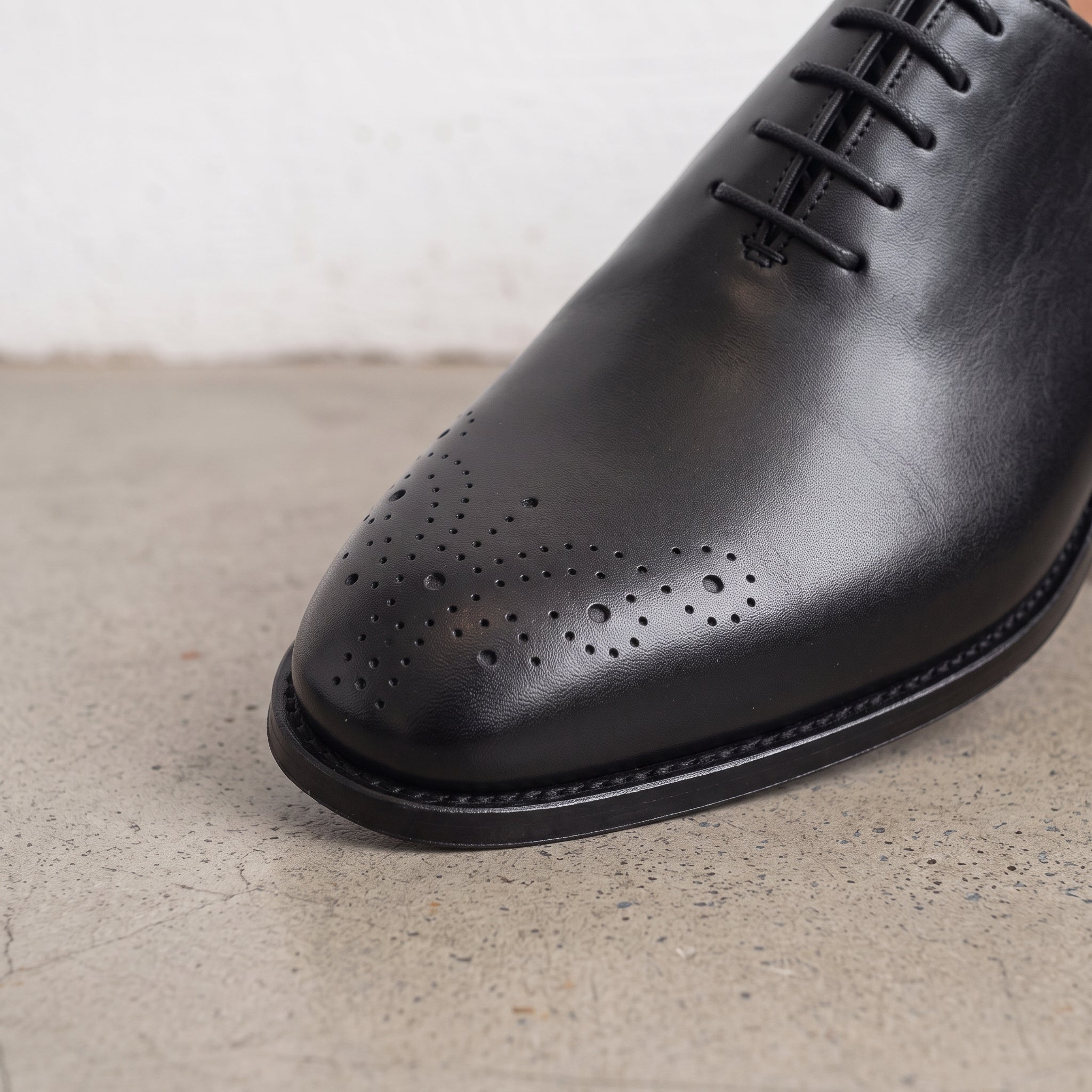 Men's Black Plain-Toe Leather Oxfords — Hayes