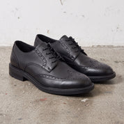 Men's Black Pebbled Leather Wingtip Brogue Derbys — Dalesford