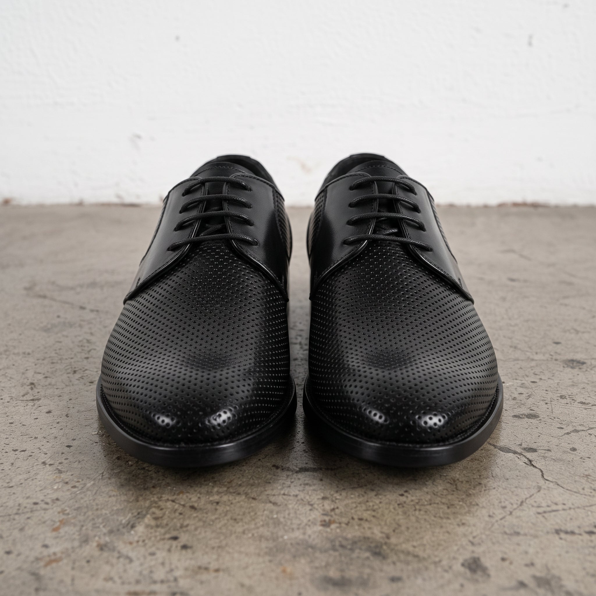 Men's Black Perforated Leather Derby Shoes — Ingham