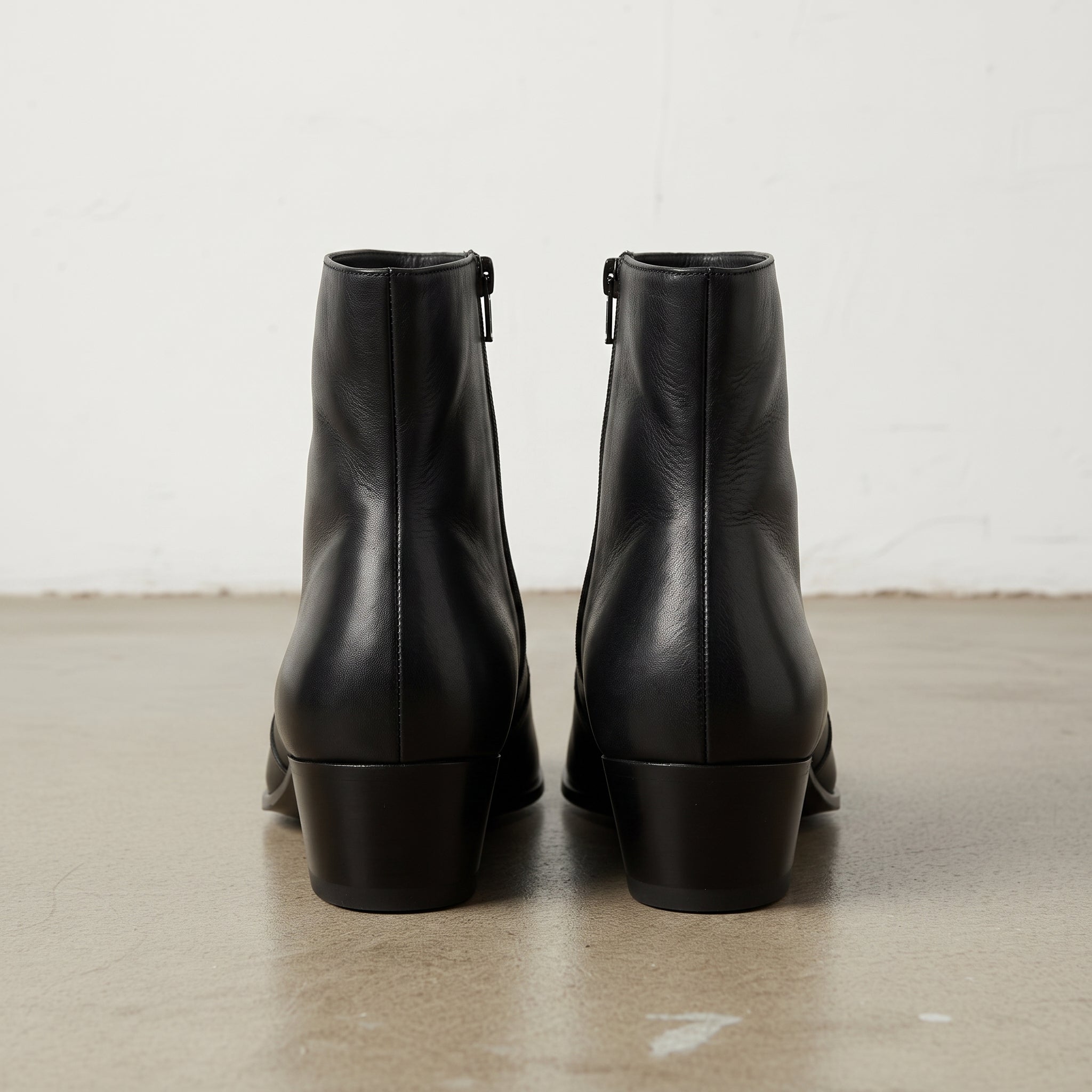 Men's Black Plain-Toe Leather 1.5 -2 Inch Heeled Ankle Boots — Buchanan