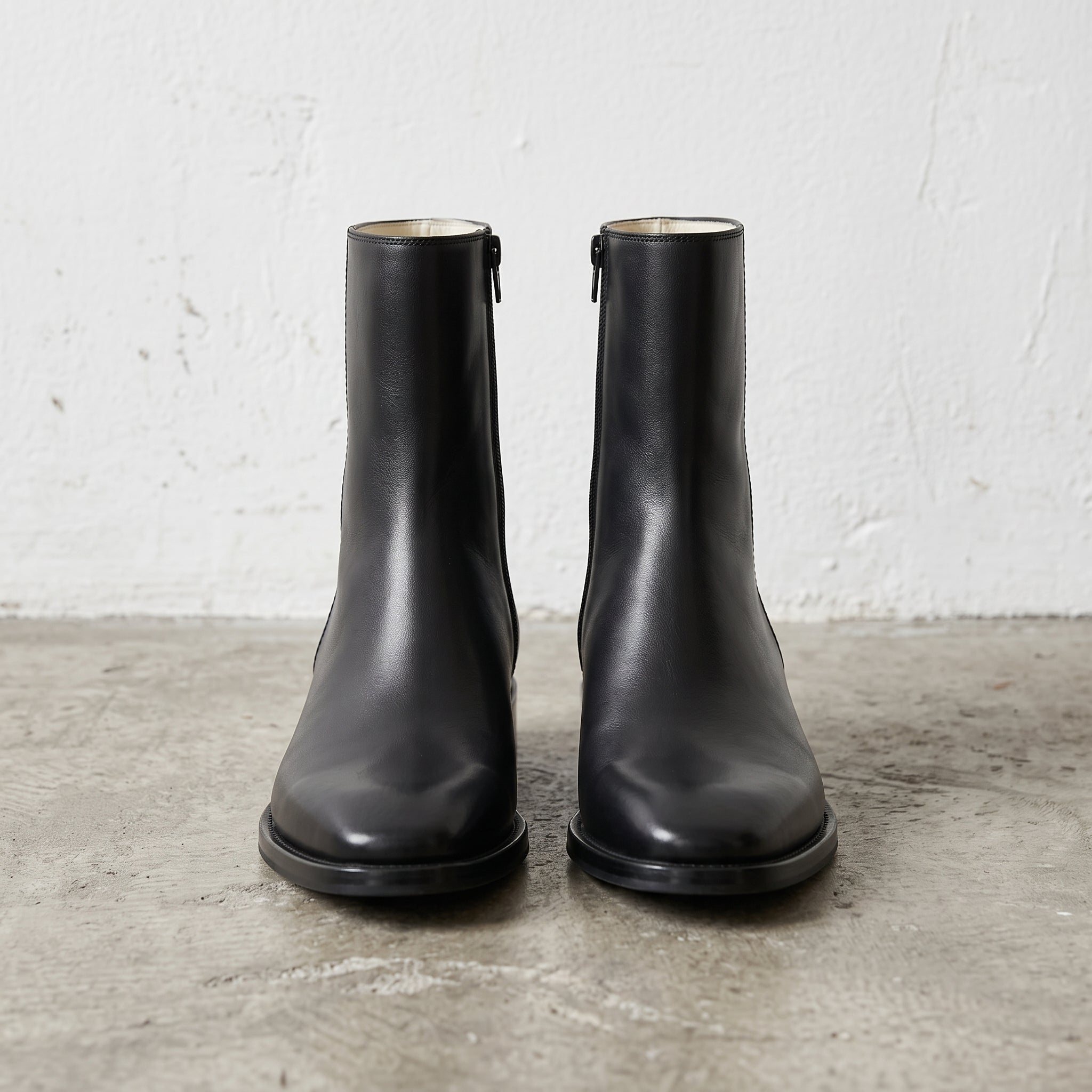 Men's Black Plain-Toe Leather Ankle Boots — Billingsley