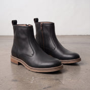 Men's Black Plain-Toe Leather Ankle Boots — Flindell