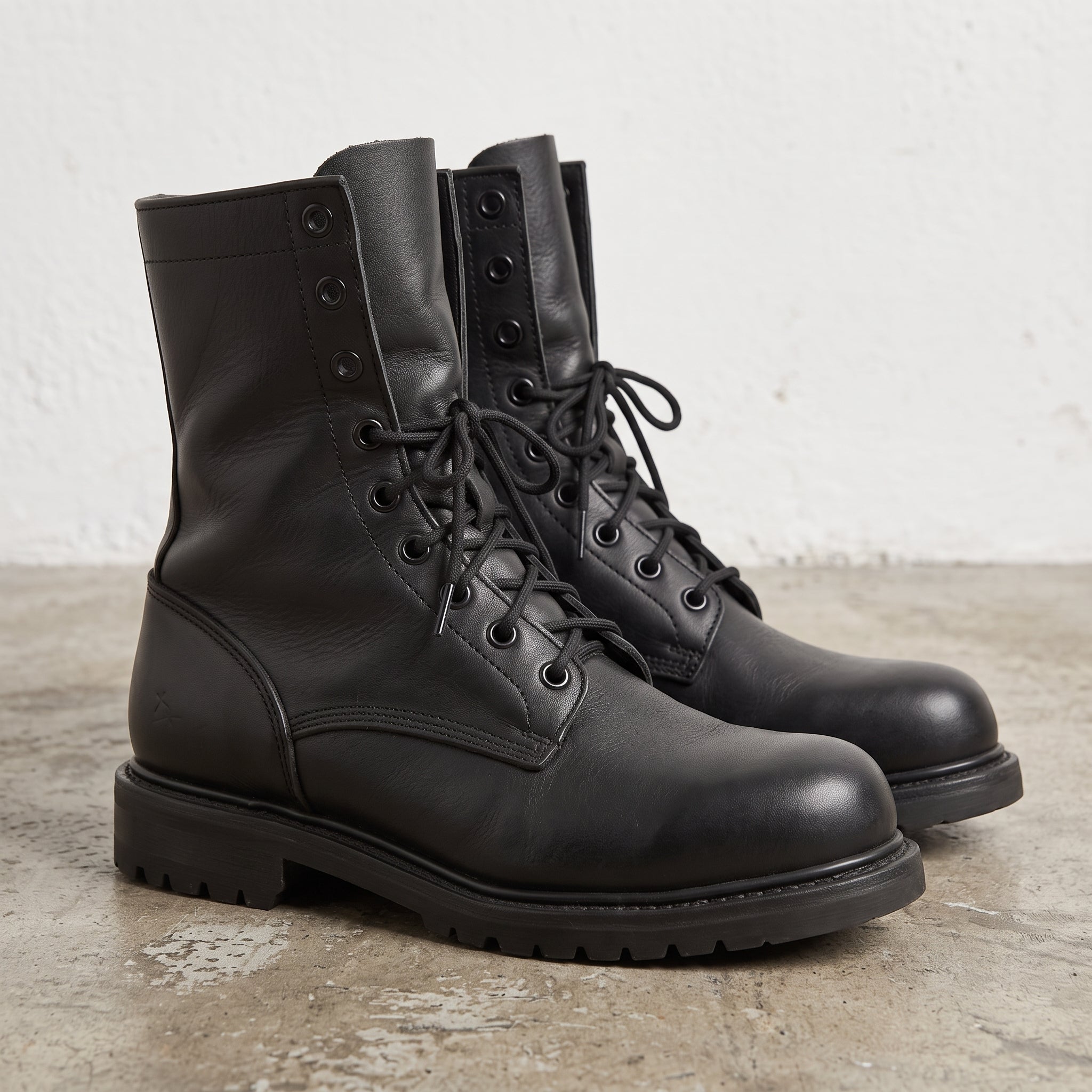 Men's Black Plain-Toe Leather Biker Boots — Wharfedale