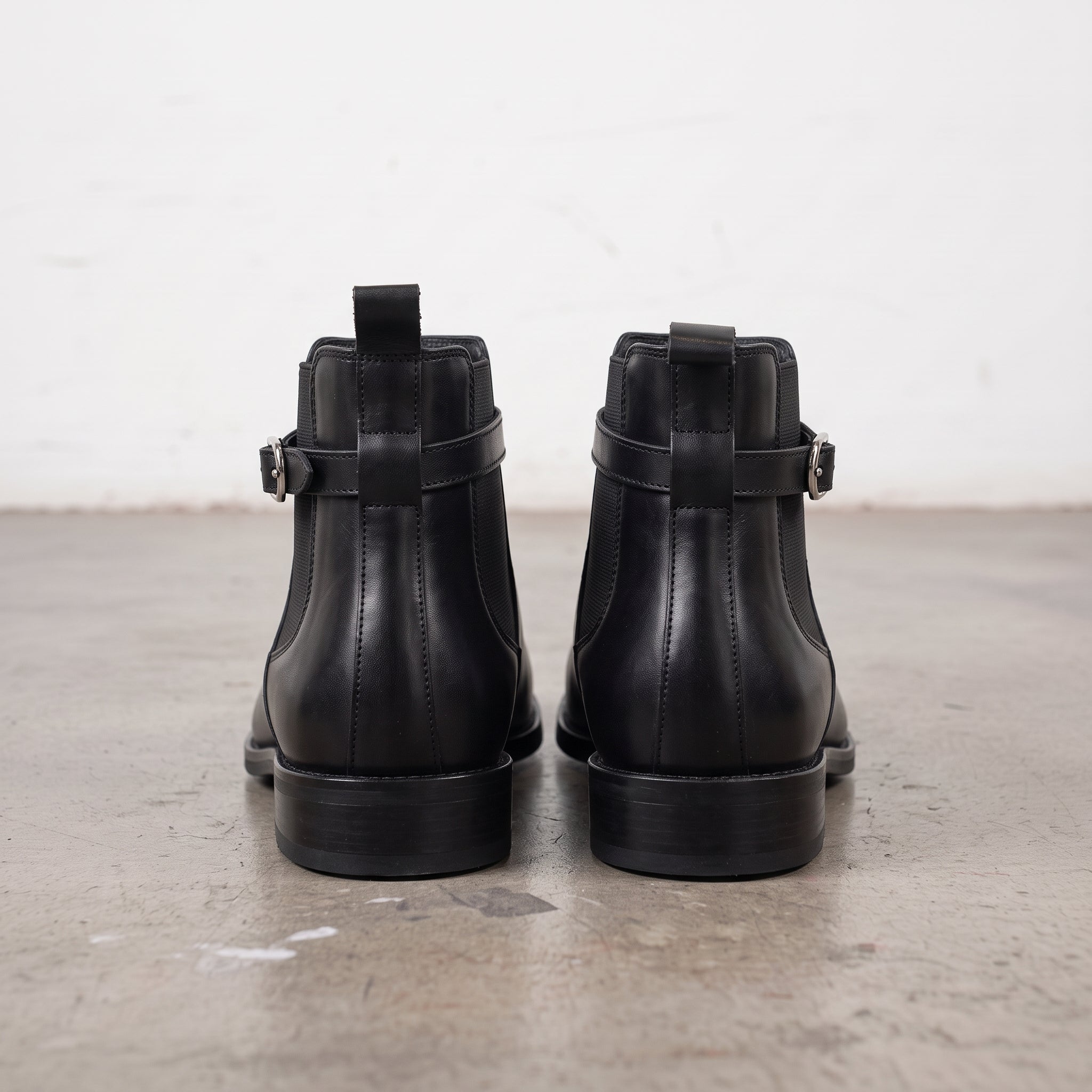 Men's Black Plain-Toe Leather Chelsea Boots — Boyden