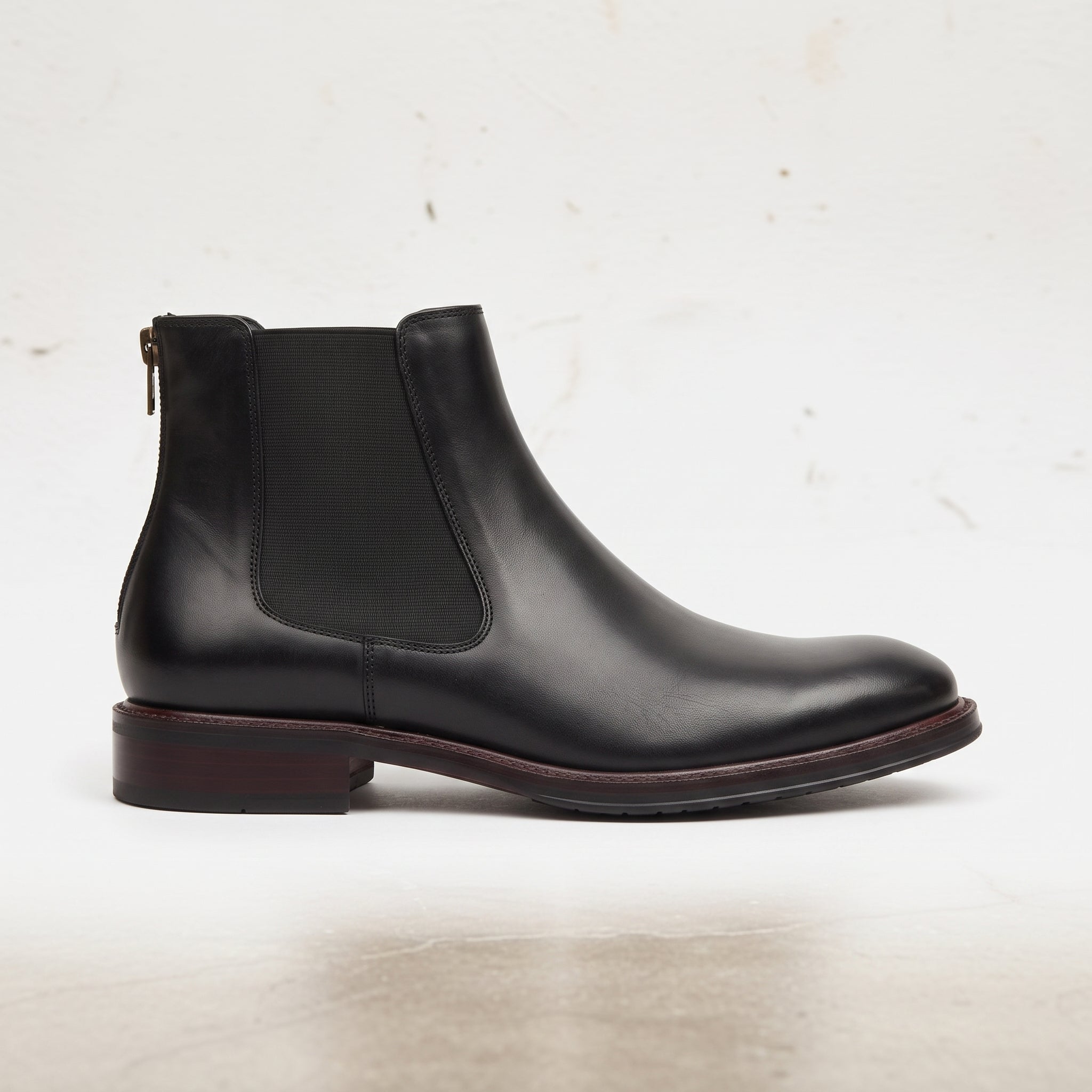 Men's Black Plain-Toe Leather Chelsea Boots — Billingham