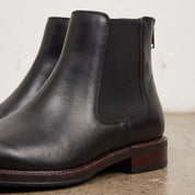 Men's Black Plain-Toe Leather Chelsea Boots — Billingham