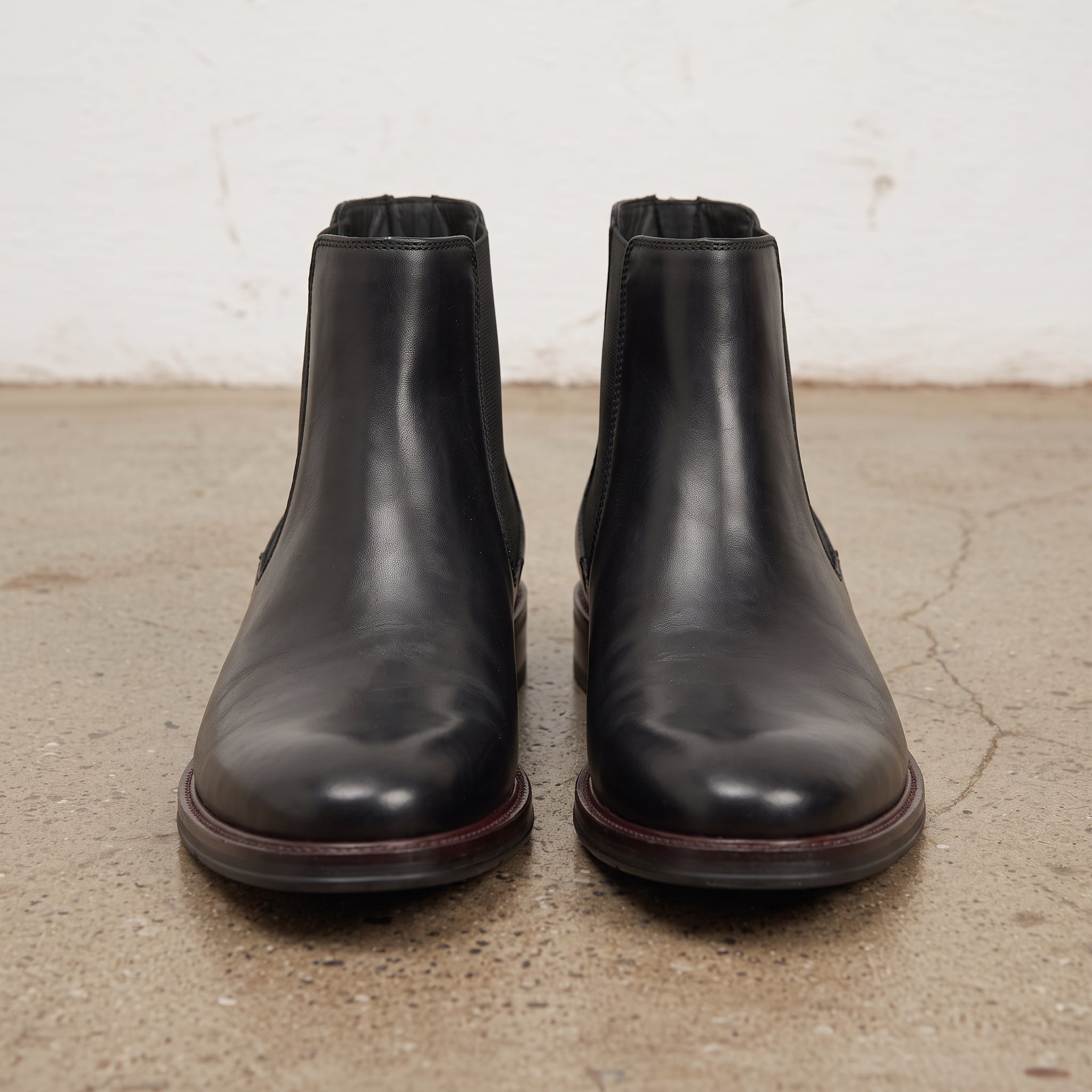 Men's Black Plain-Toe Leather Chelsea Boots — Billingham