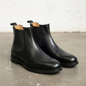 Men's Black Plain-Toe Leather Chelsea Boots — Morton