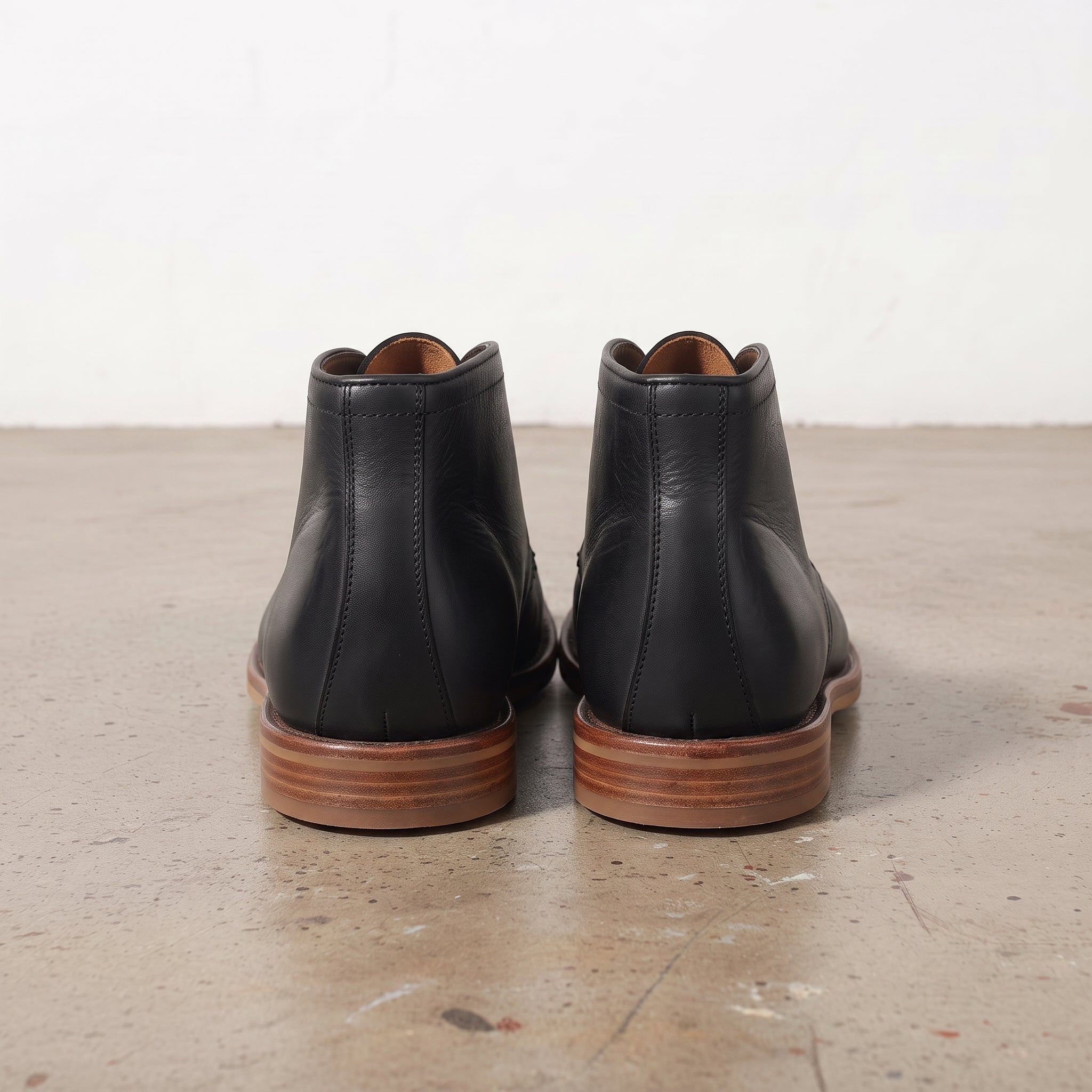 Men's Black Plain-Toe Leather Chukka Boots — Balfour