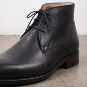 Men's Black Plain-Toe Leather Chukka Boots — Hornsey
