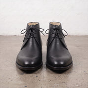 Men's Black Plain-Toe Leather Chukka Boots — Hornsey