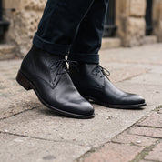 Men's Black Plain-Toe Leather Chukka Boots — Hornsey