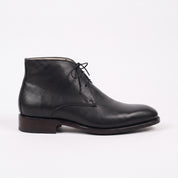 Men's Black Plain-Toe Leather Chukka Boots — Hornsey