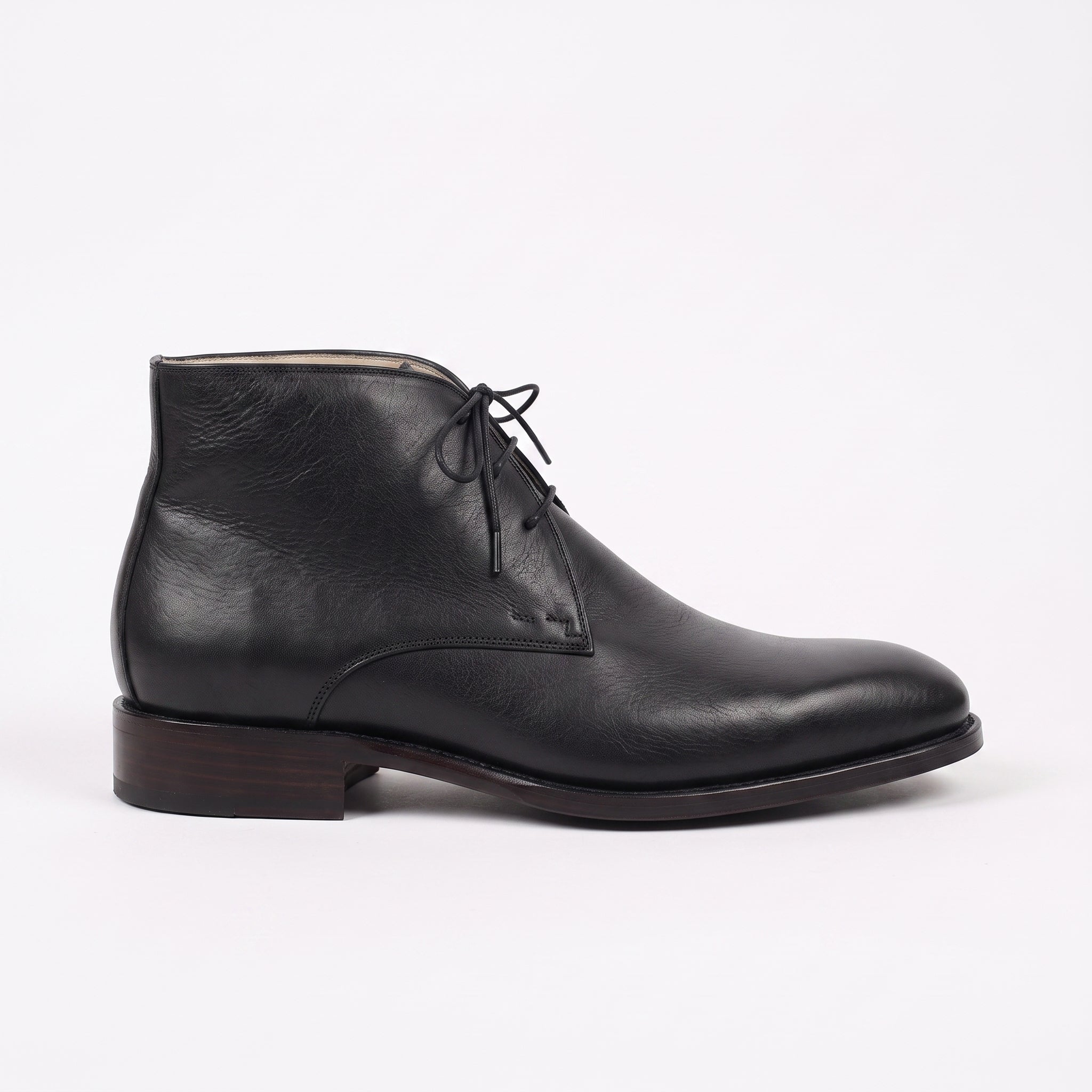 Men's Black Plain-Toe Leather Chukka Boots — Hornsey
