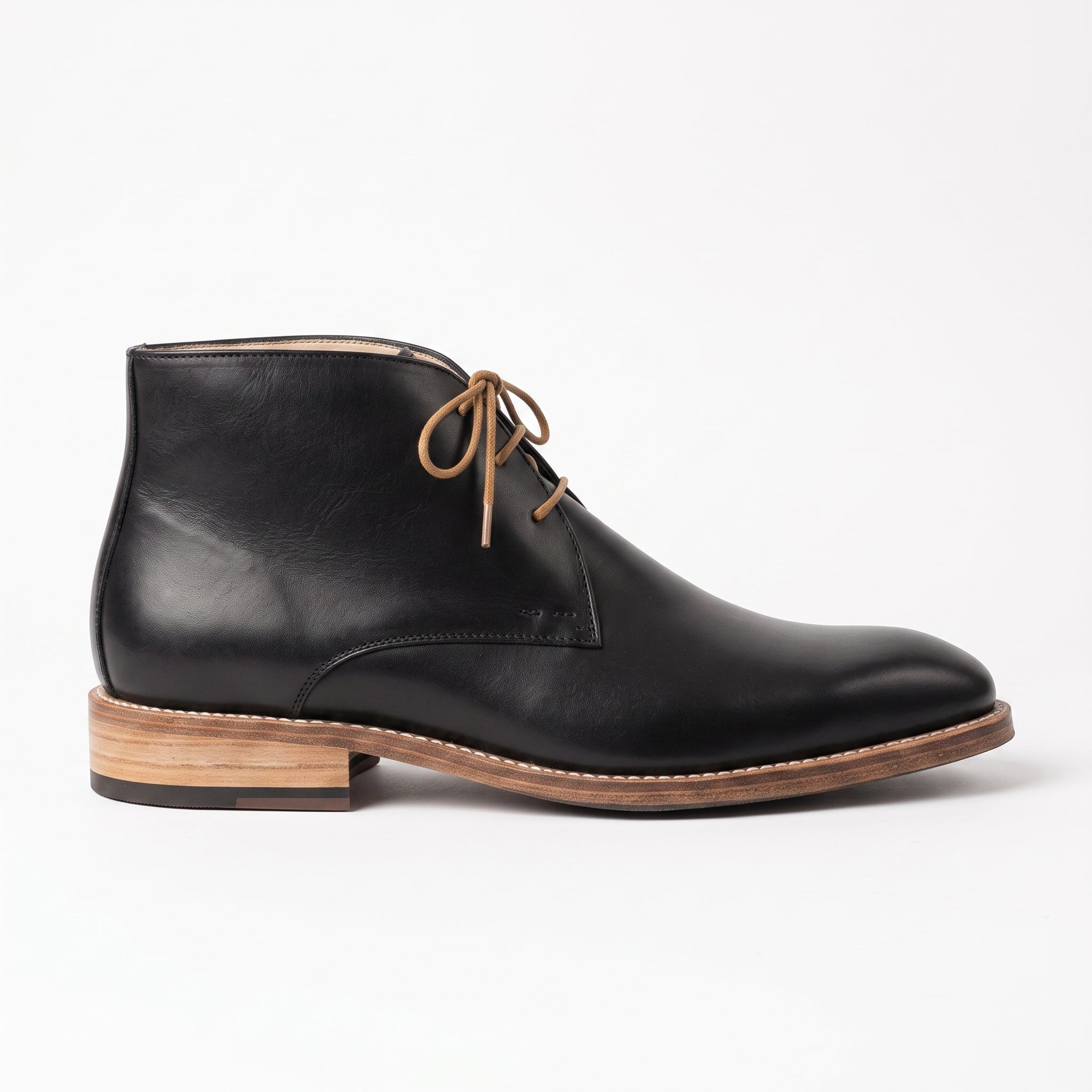 Men's Black Plain-Toe Leather Chukka Boots — Russell