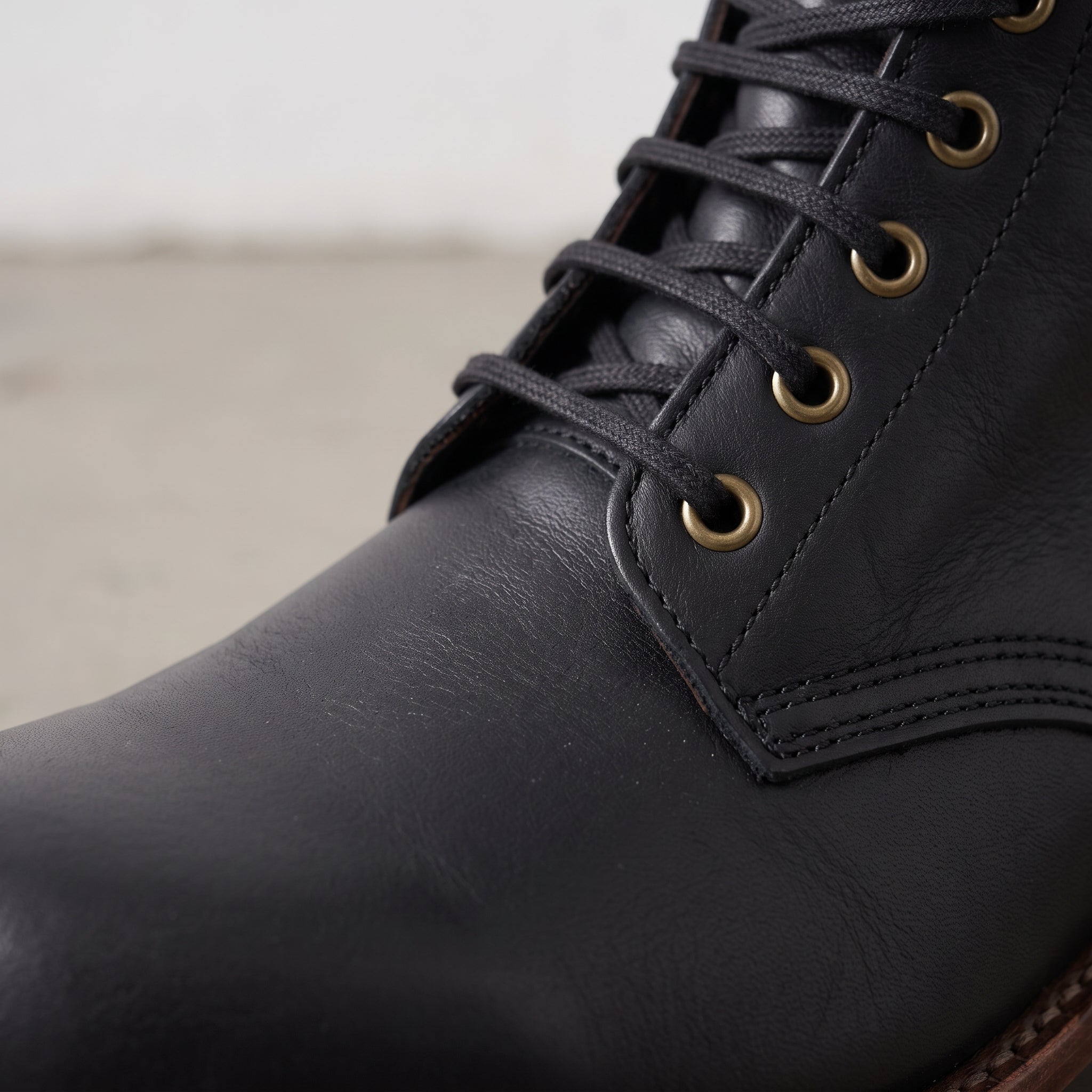 Men's Black Plain-Toe Leather Combat Boots — Bickham