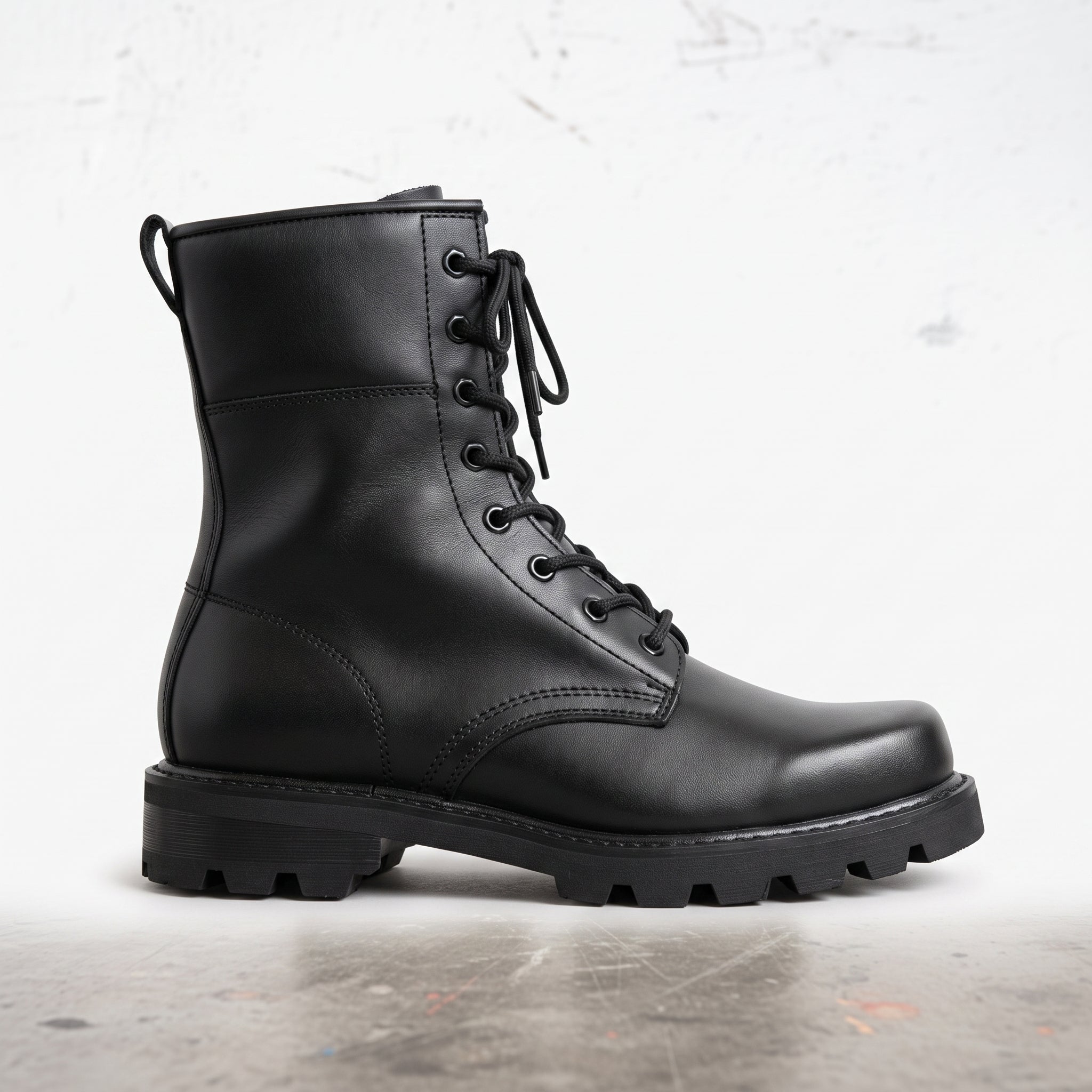 Men's Black Plain-Toe Leather Combat Boots — Bishopstone