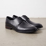 Men's Black Plain-Toe Leather Derbys — Alvaston
