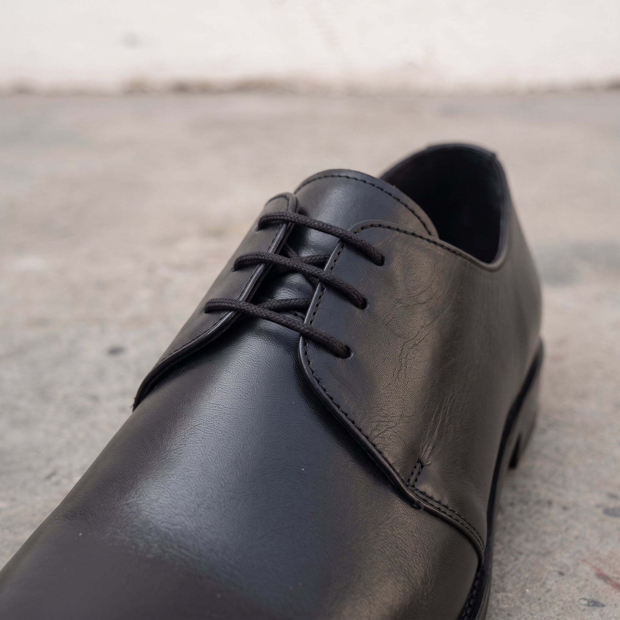 Men's Black Plain-Toe Leather Derbys — Birchfield