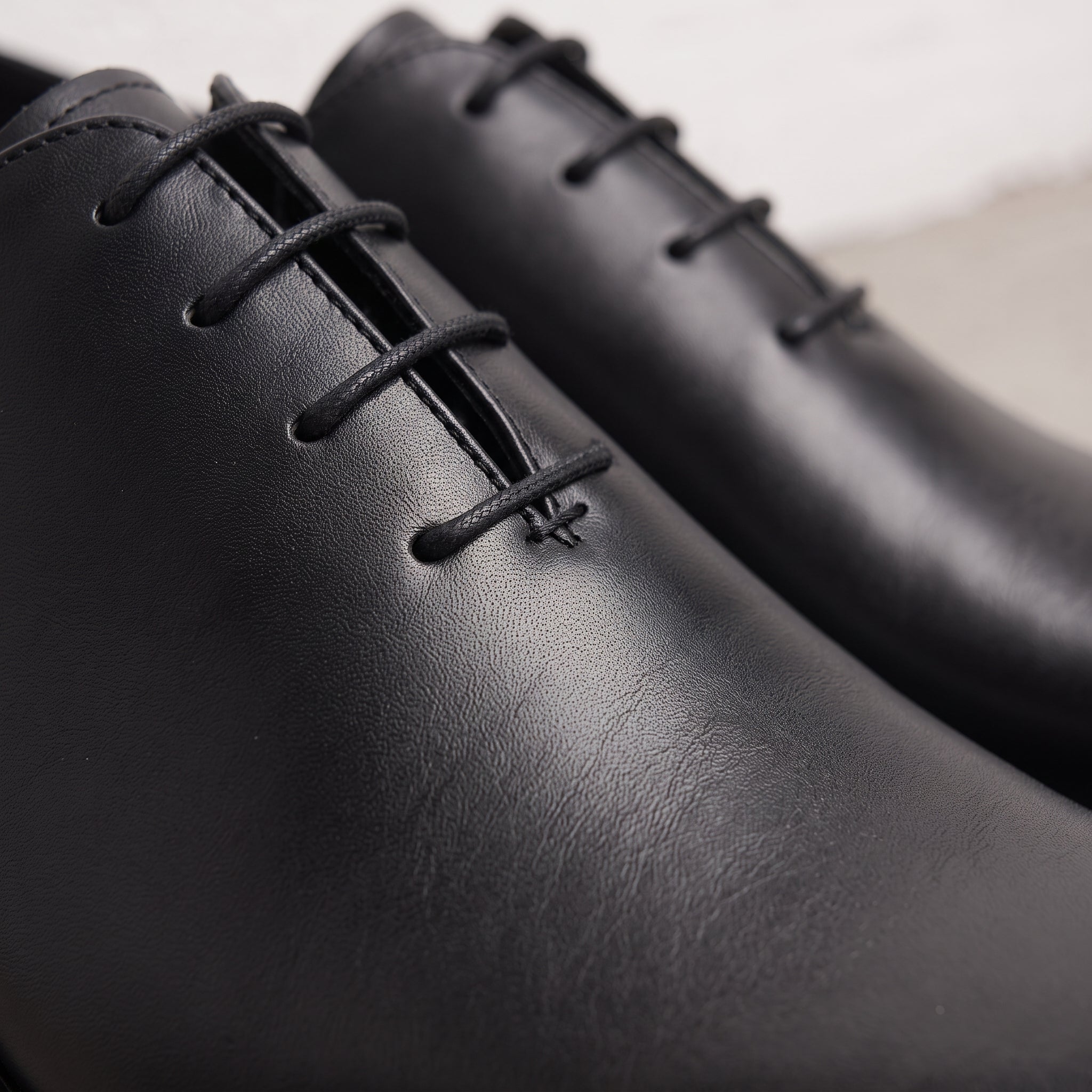 Men's Black Plain-Toe Leather Oxfords — Hollis