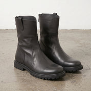 Men's Black Plain-Toe Leather Pull-On Boots — Cawley