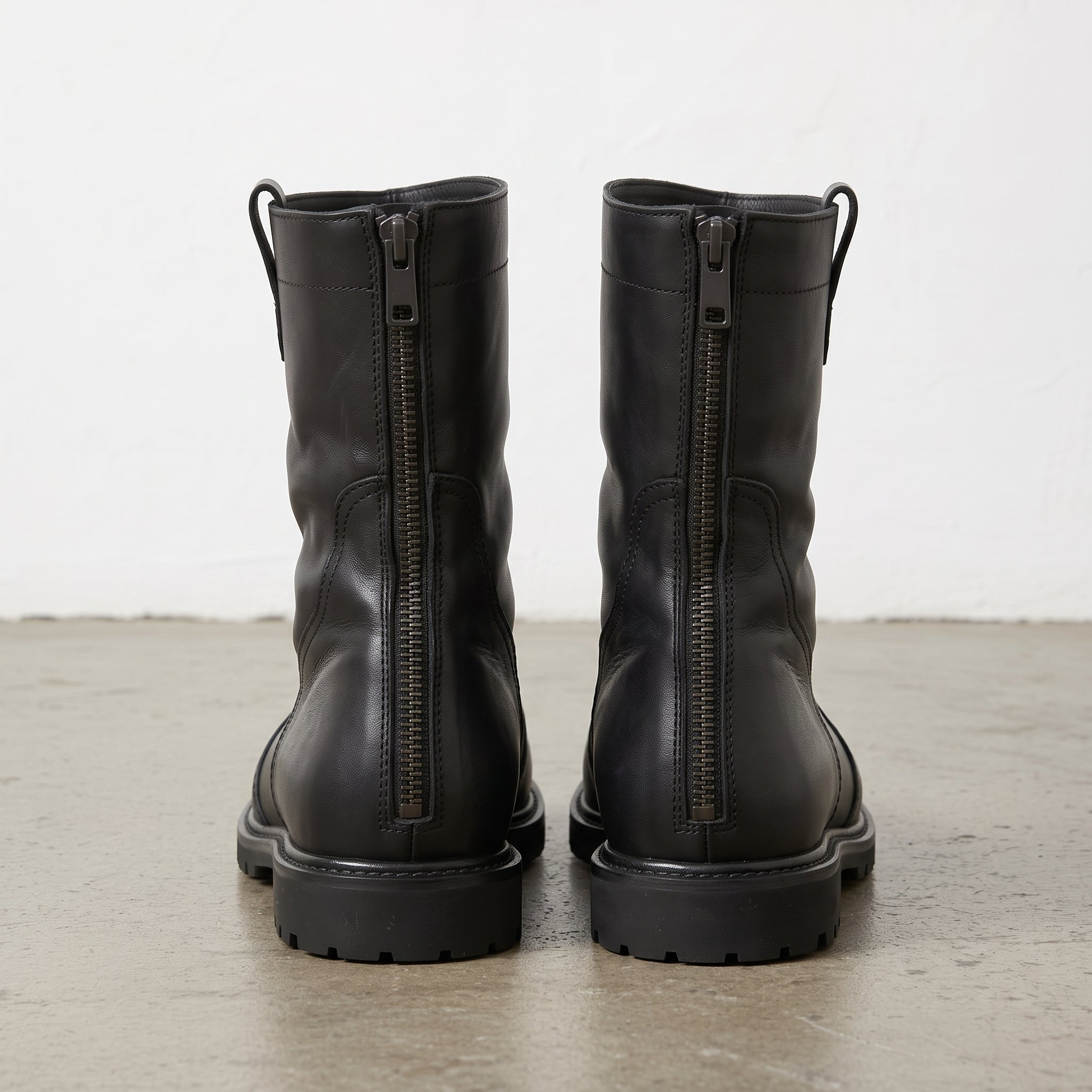 Men's Black Plain-Toe Leather Pull-On Boots — Cawley