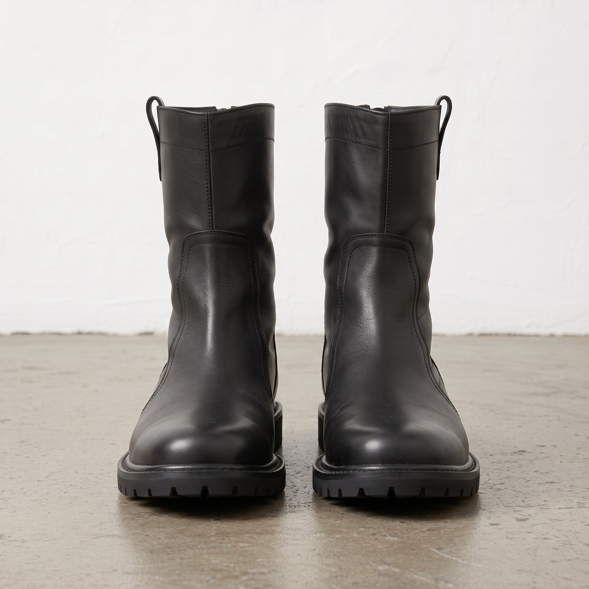 Men's Black Plain-Toe Leather Pull-On Boots — Cawley