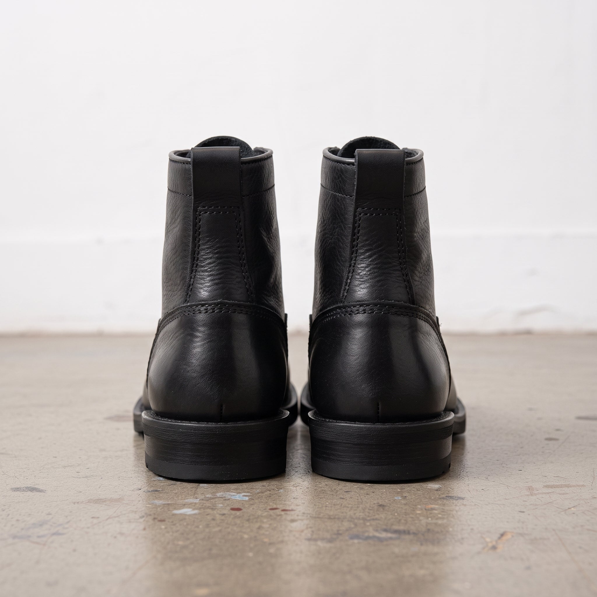 Men's Black Plain-Toe Pebbled Leather Lace-Up Boots — Ledbury
