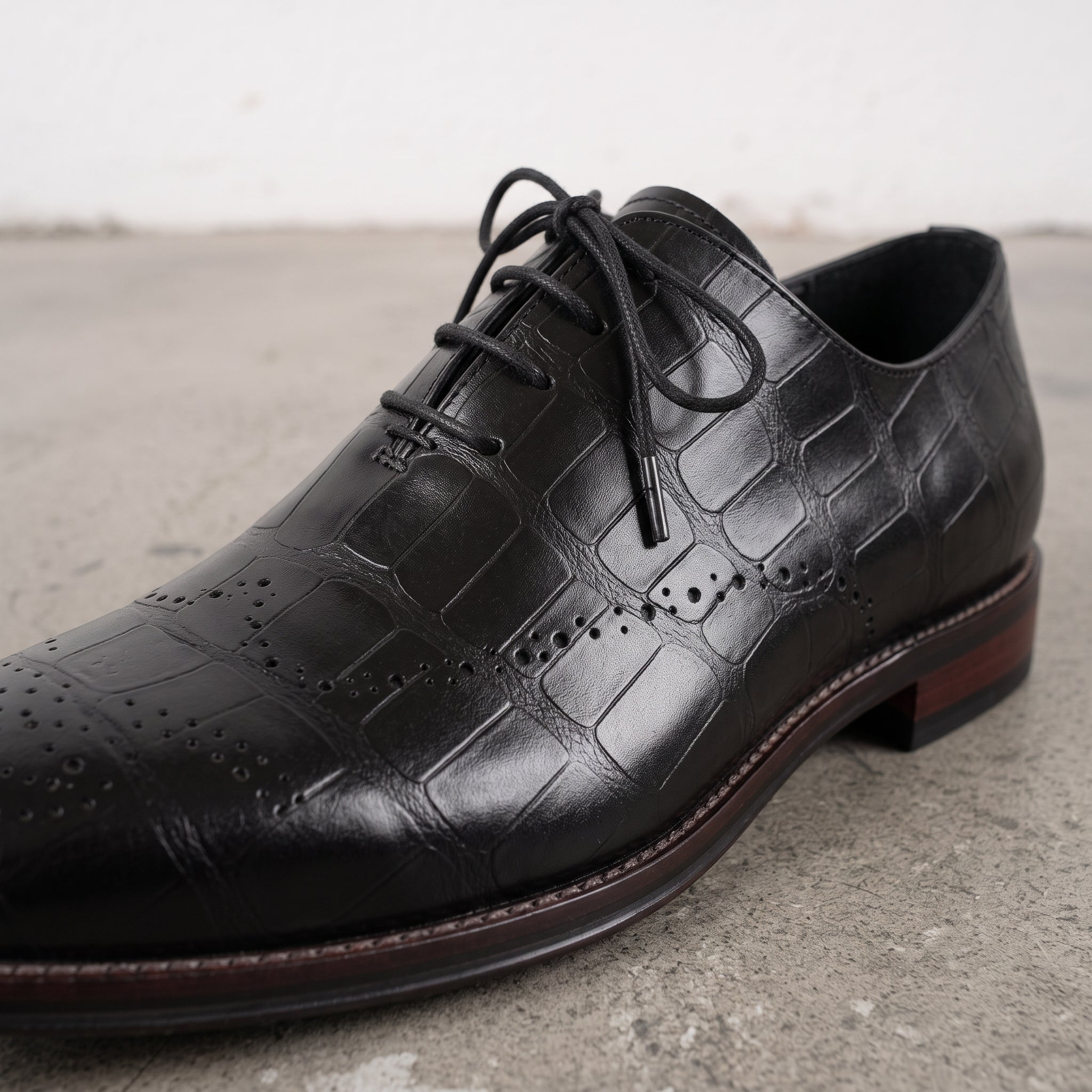 Men's Black Cap-Toe Crocodile-Embossed Leather Oxfords — Eshton — Eshton