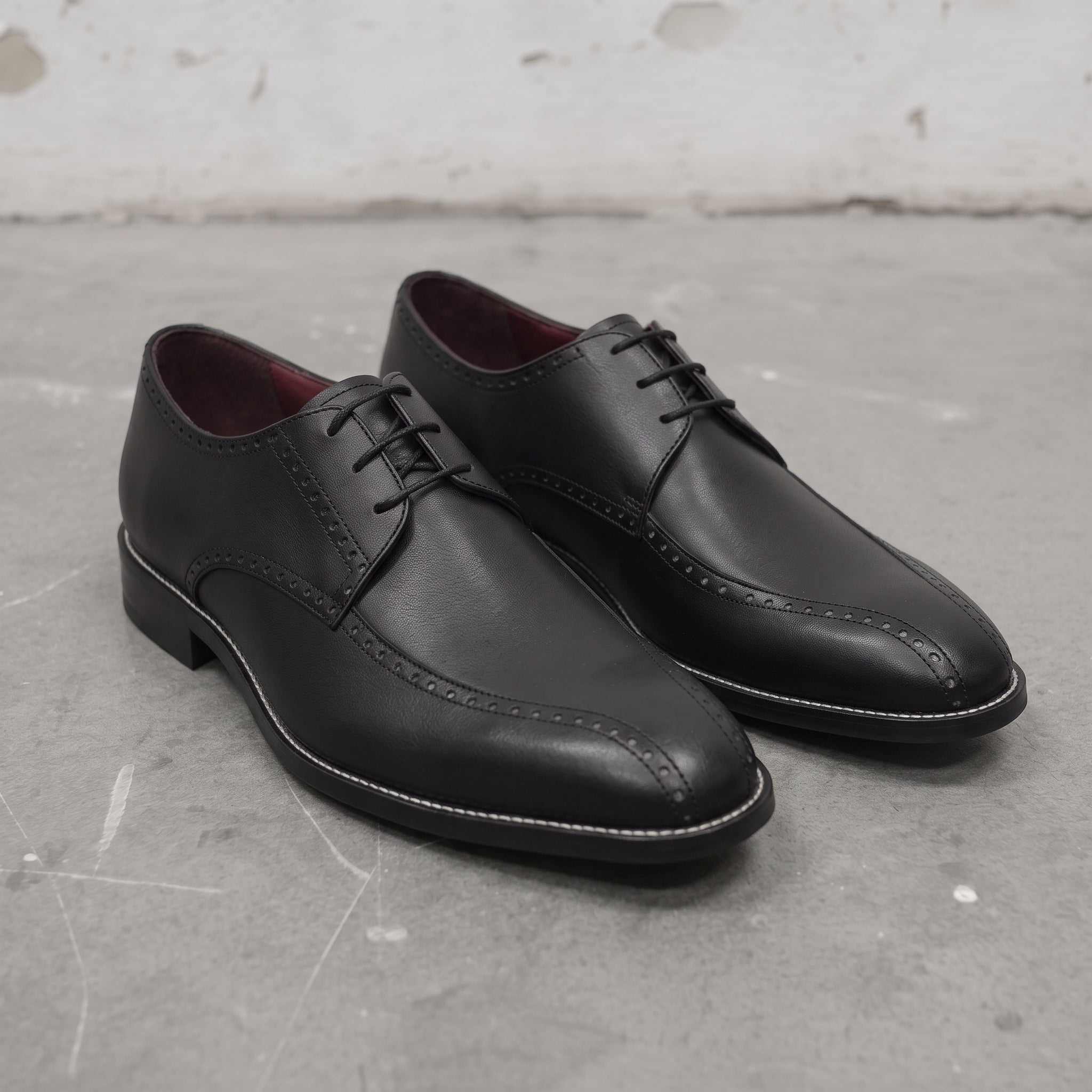 Men's Black Apron-Toe Leather Derby Shoes — Falkirk