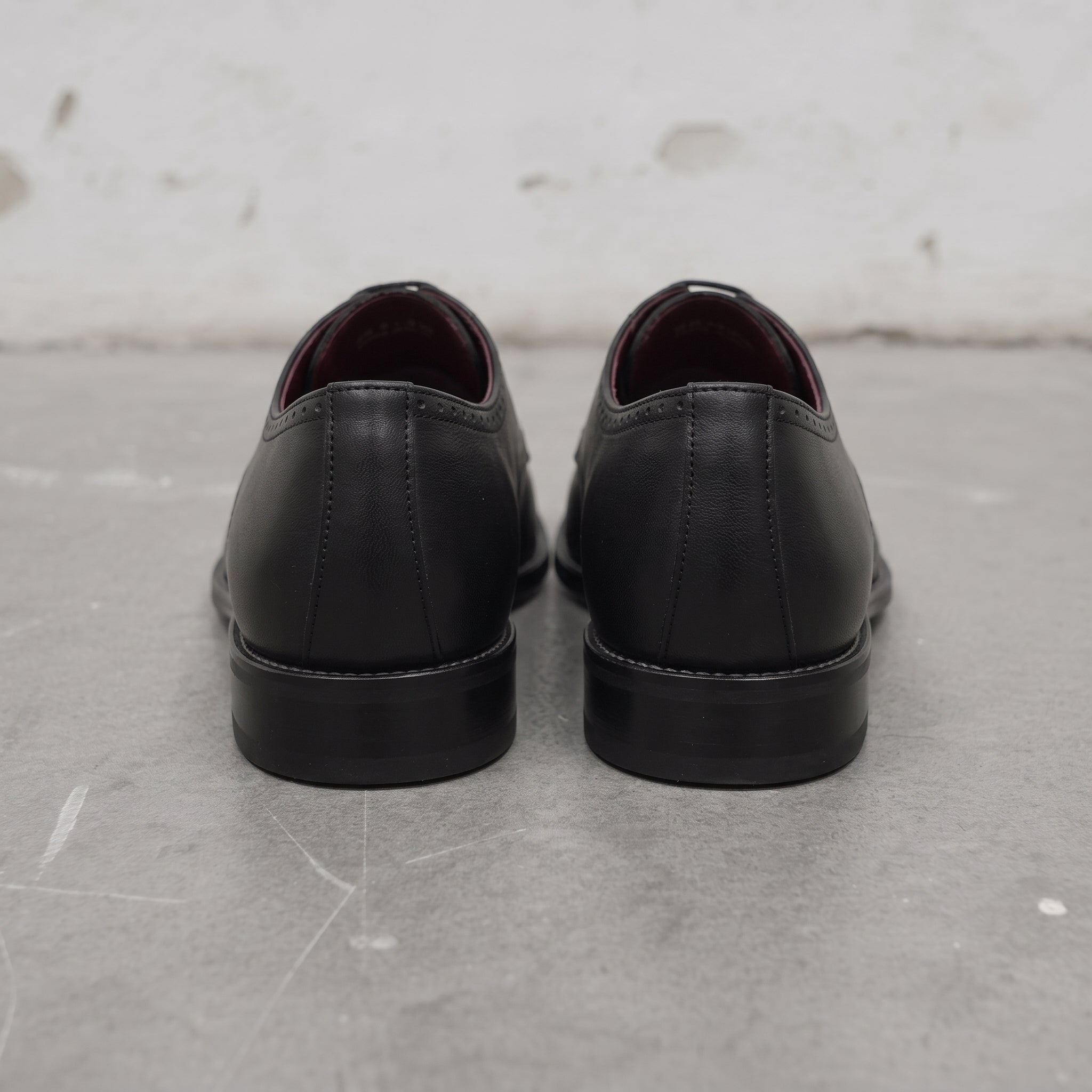 Men's Black Apron-Toe Leather Derby Shoes — Falkirk