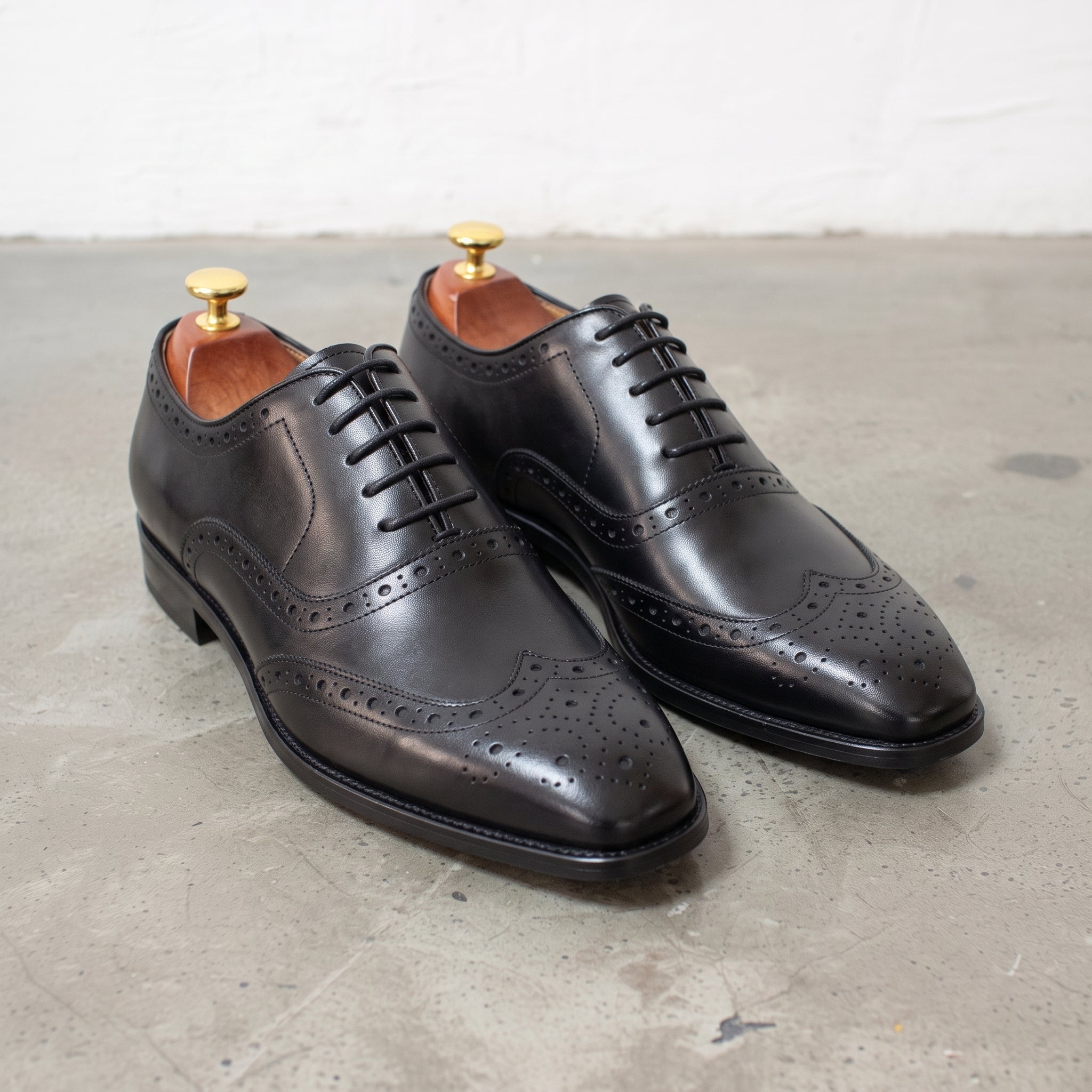 Men's Black Wingtip Leather Brogues — Cranmore