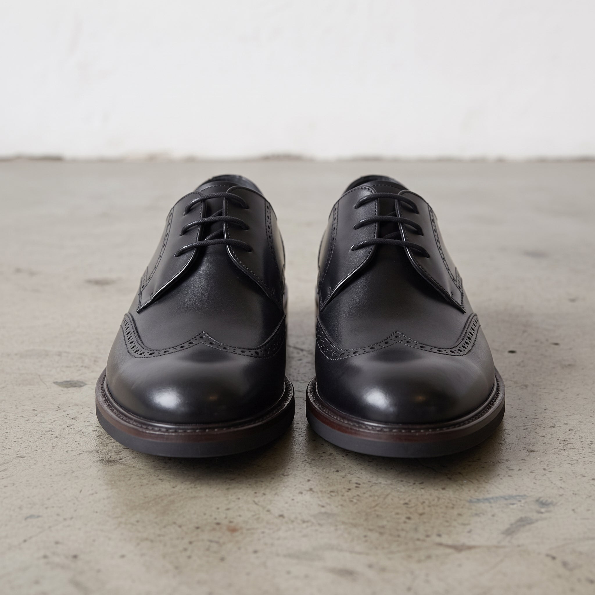 Men's Black Wingtip Leather Derbys — Windsor