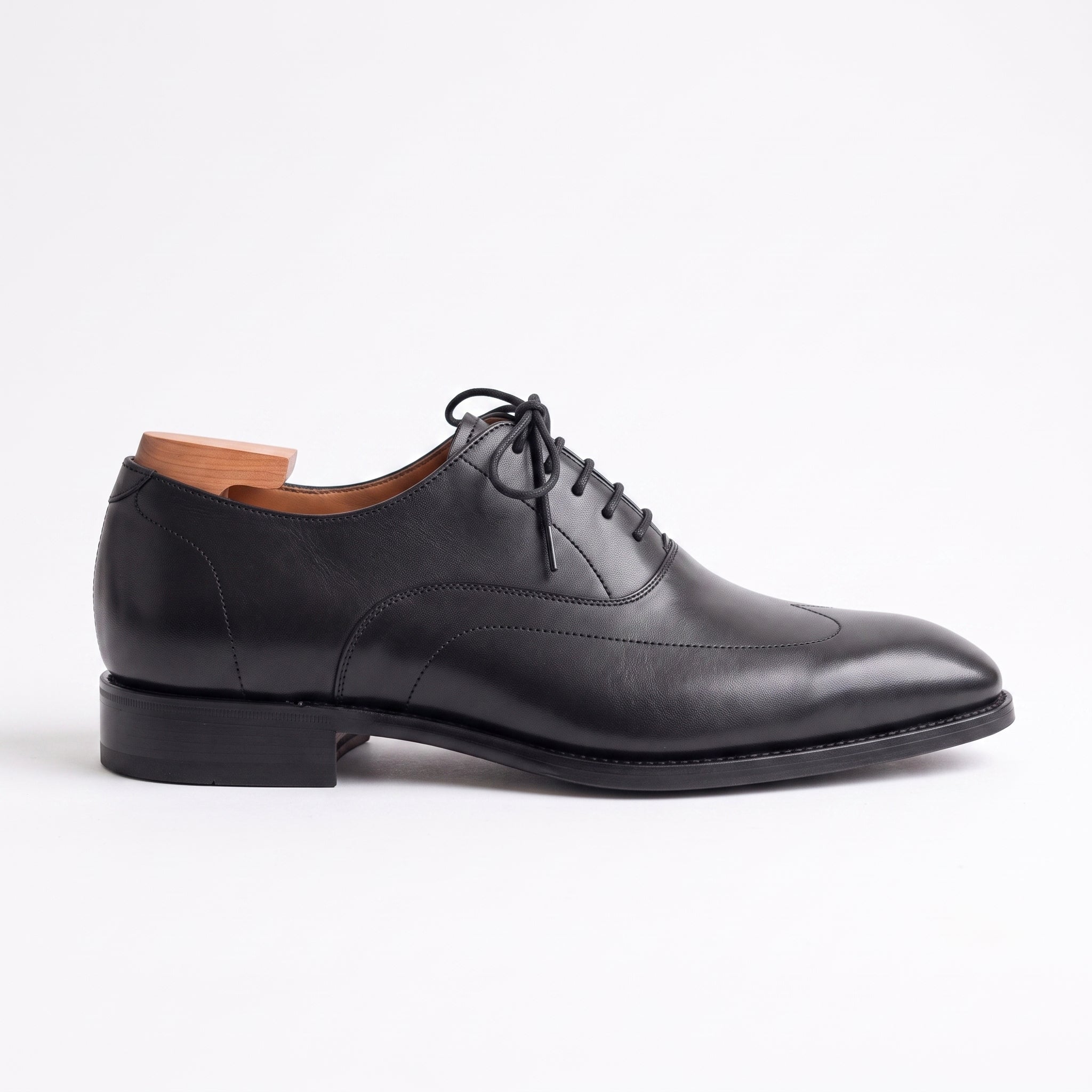 Men's Black Wingtip Leather Oxfords — Hutchinson