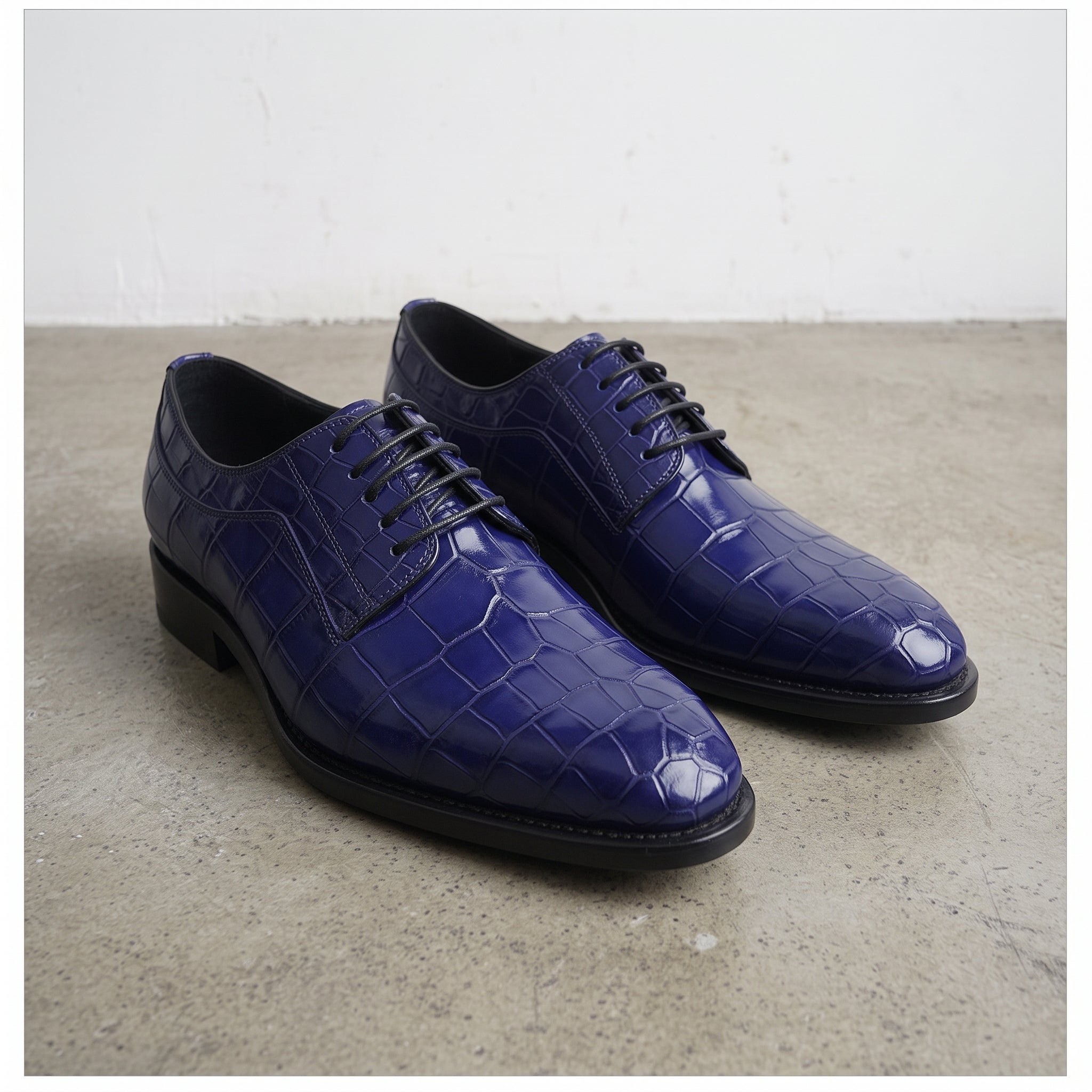 Men's Blue Plain-Toe Alligator-Embossed Leather Derbys — Gidley