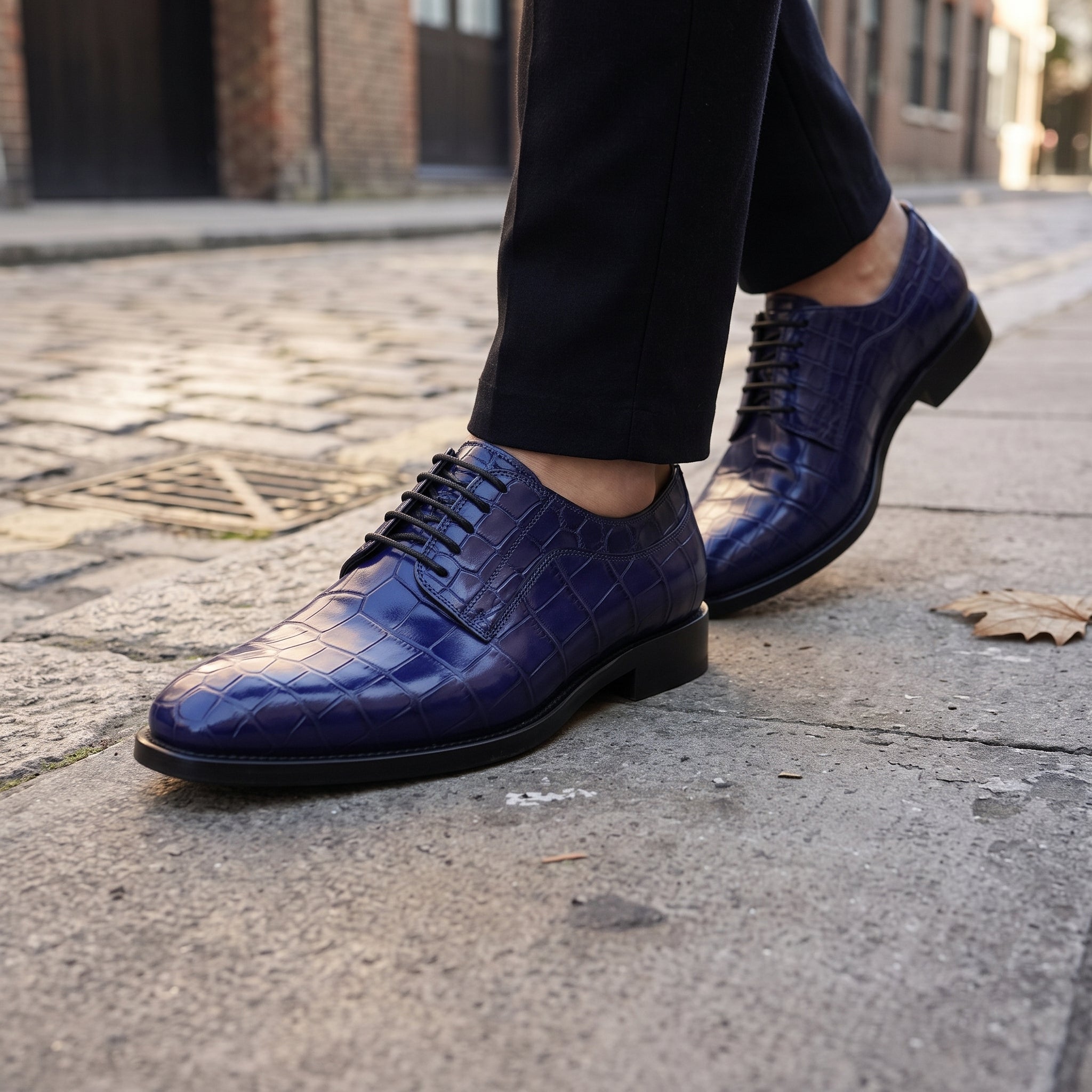 Men's Blue Plain-Toe Alligator-Embossed Leather Derbys — Gidley