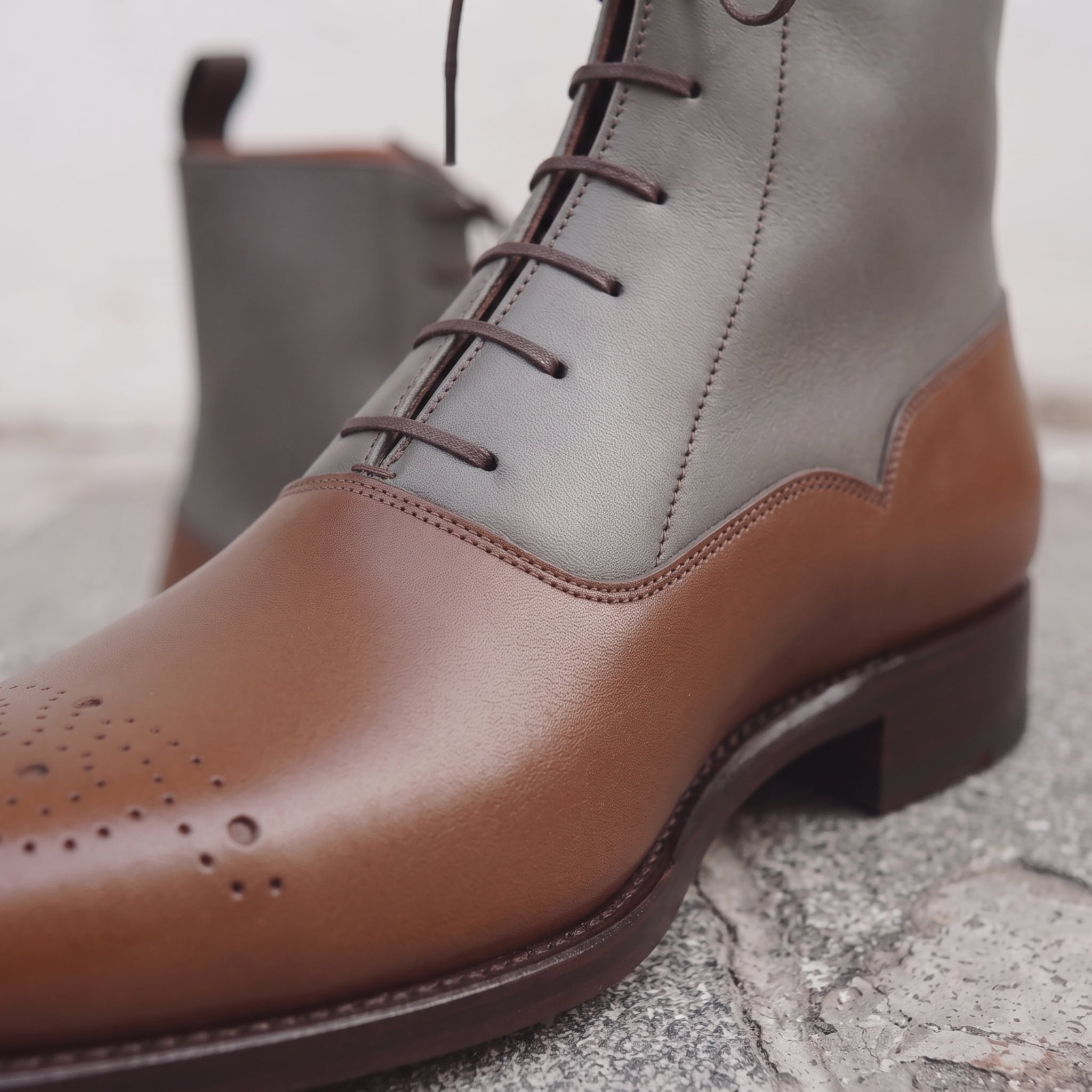 Men's Brown and Grey Plain-Toe Leather Ankle Boots — Challow