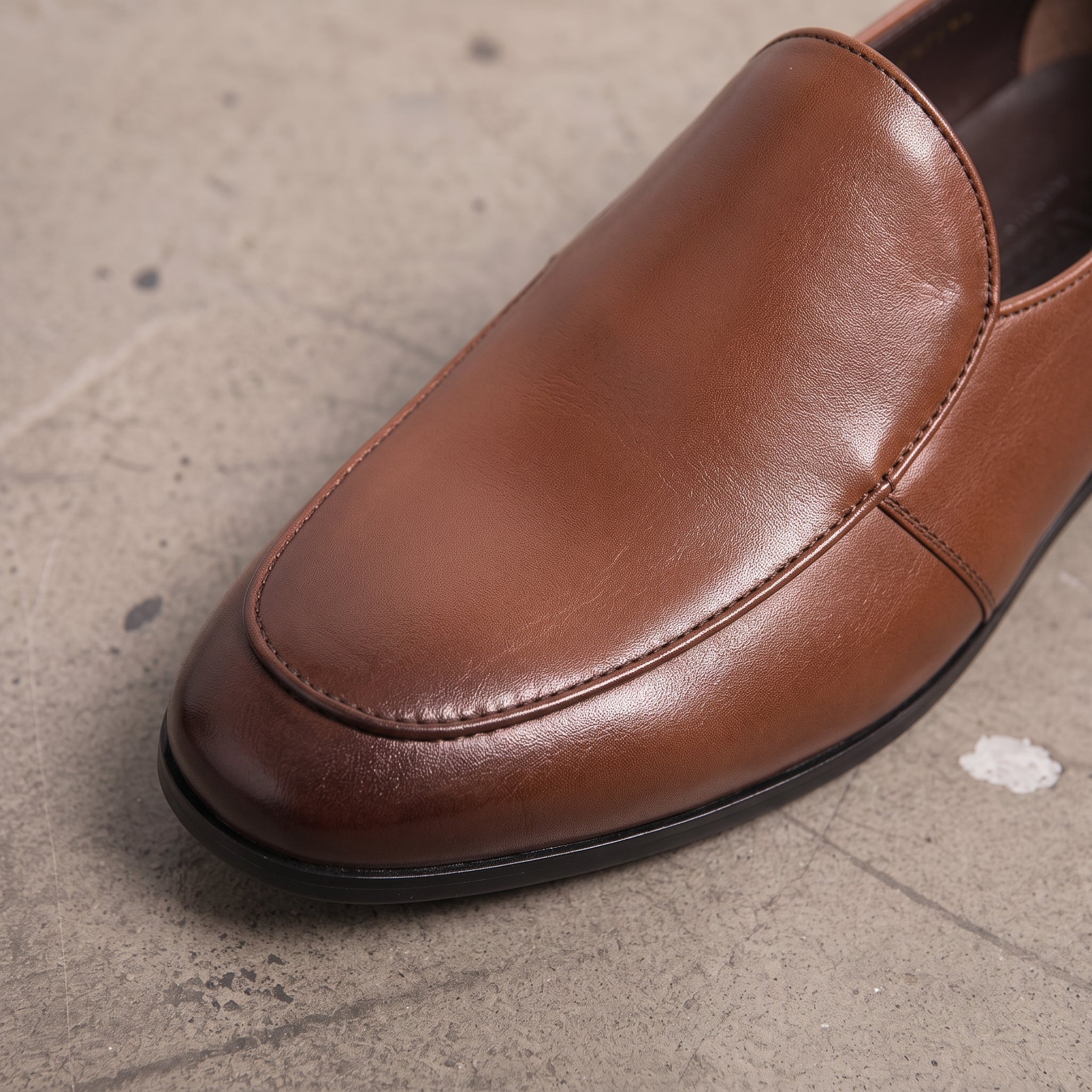 Men's Brown Apron-Toe Leather Loafers — Skelton