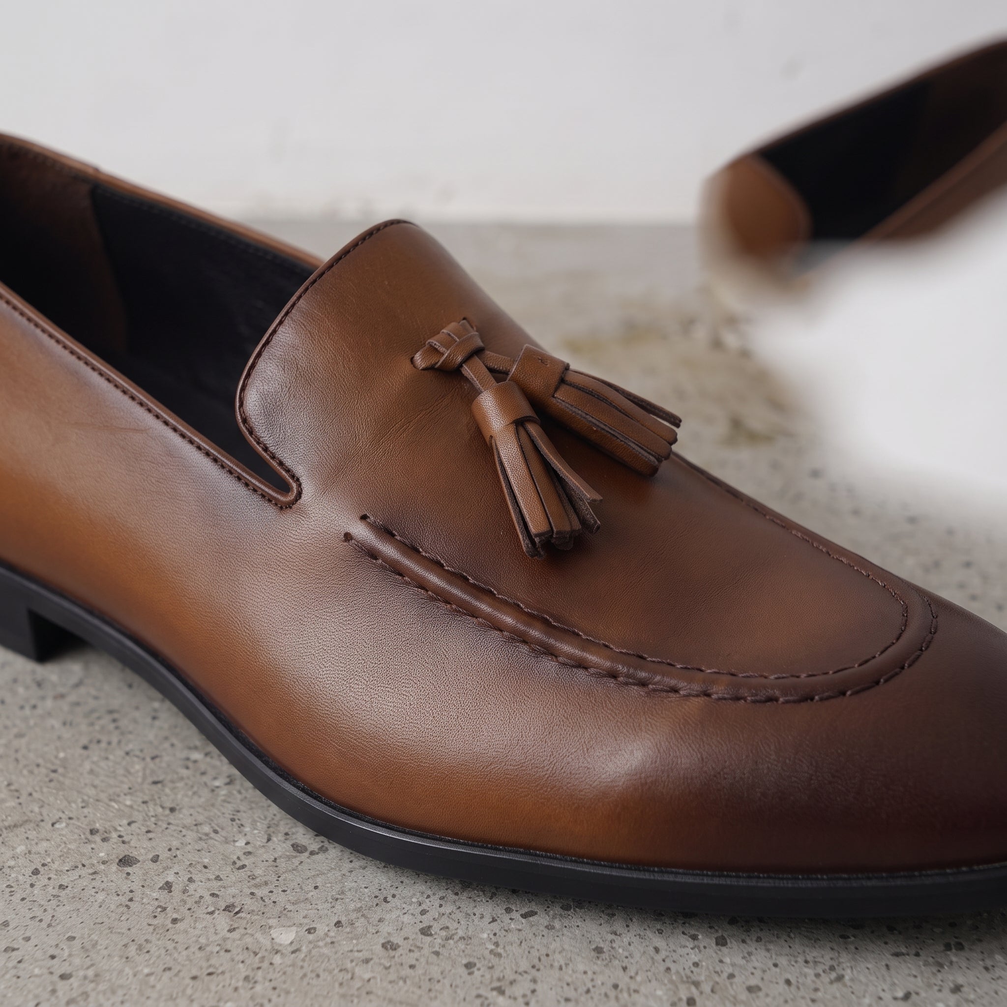 Men's Brown Apron-Toe Leather Tassel Loafers — Ashwick