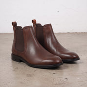 Men's Brown Plain-Toe Leather Chelsea Boots — Barnsdale
