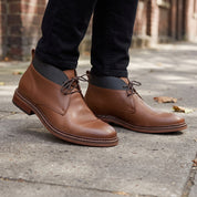 Men's Brown Plain-Toe Leather Chukka Boots — Burford