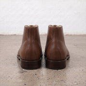 Men's Brown Plain-Toe Leather Chukka Boots — Hornsey
