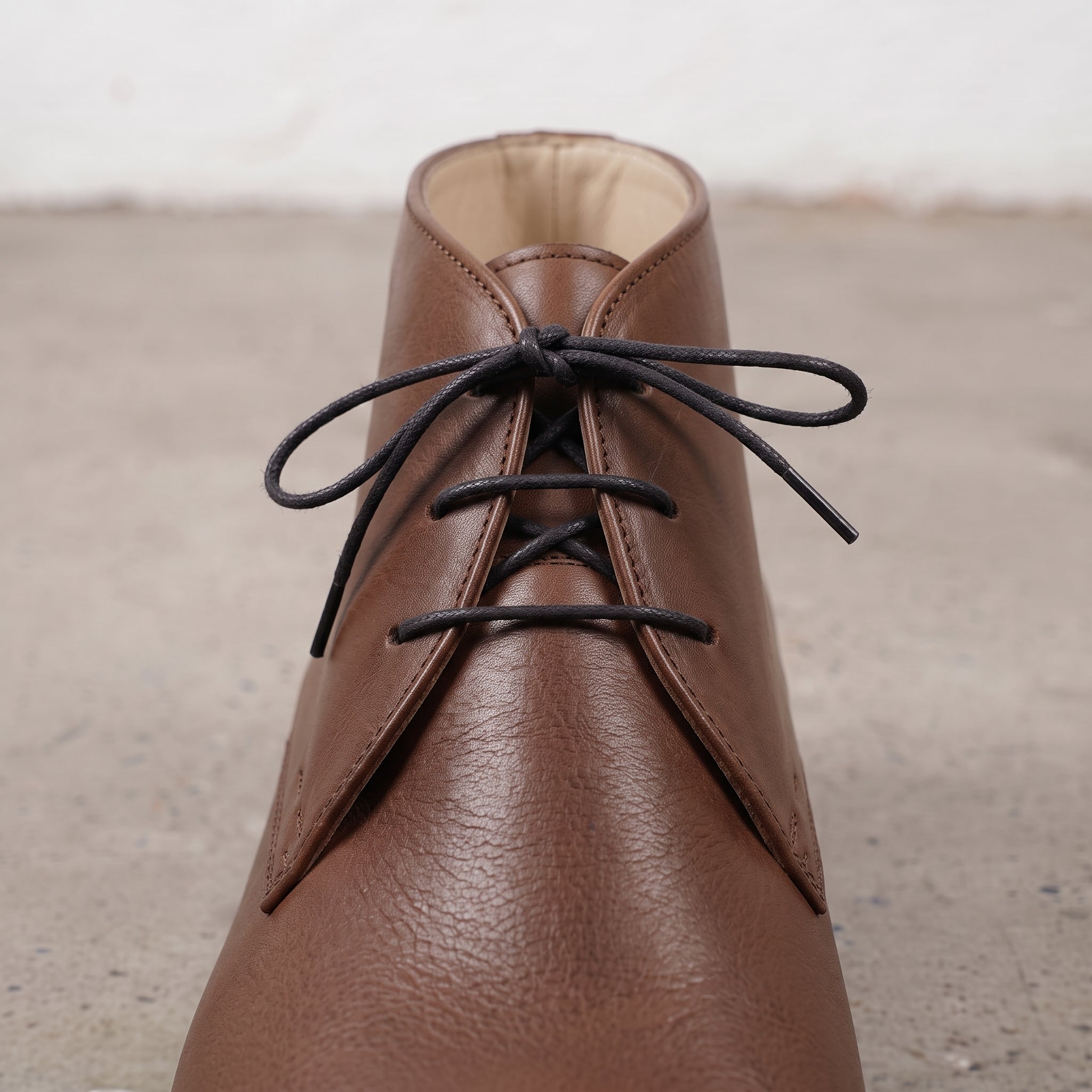 Men's Brown Plain-Toe Leather Chukka Boots — Hornsey