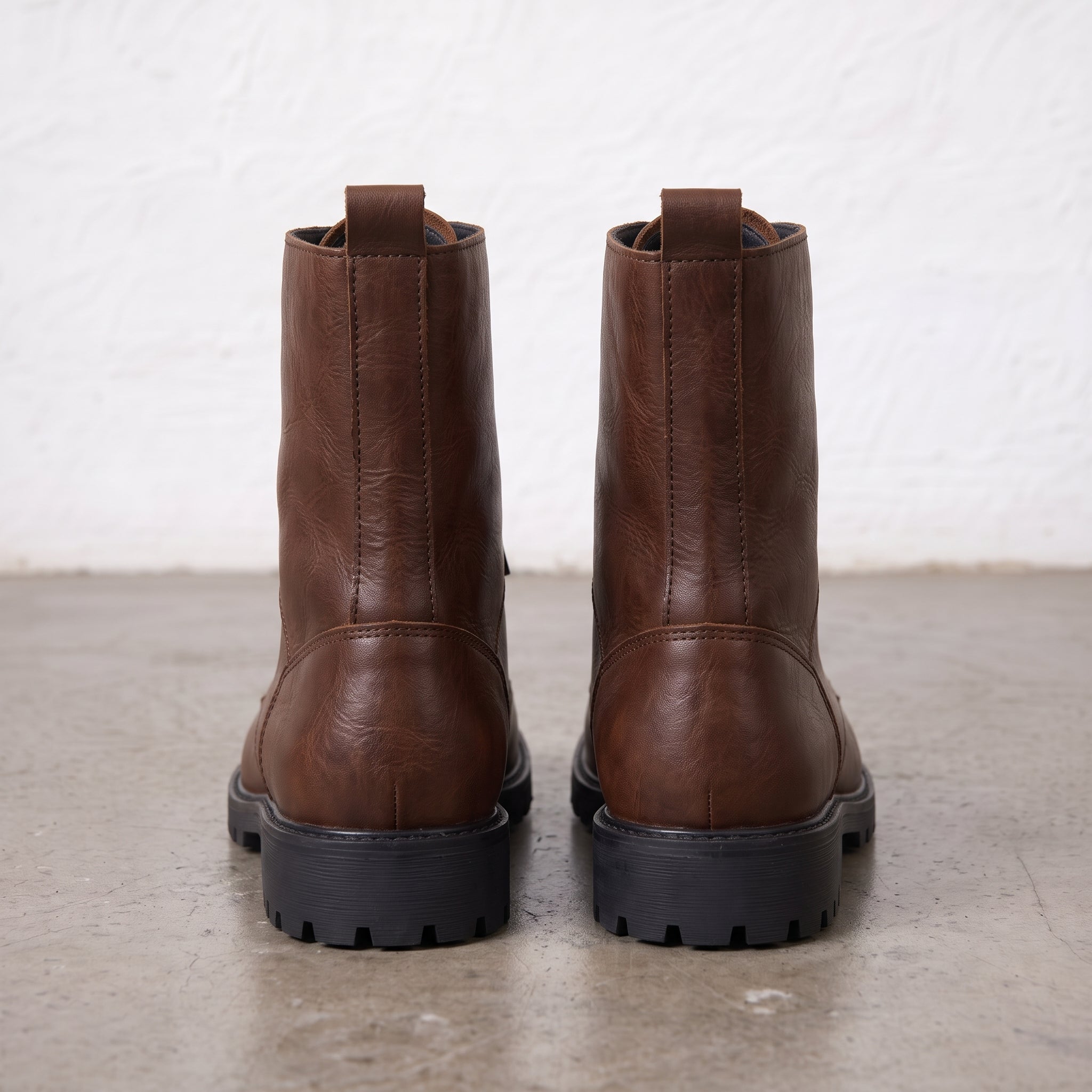 Men's Brown Plain-Toe Leather Combat Boots — Bagworth