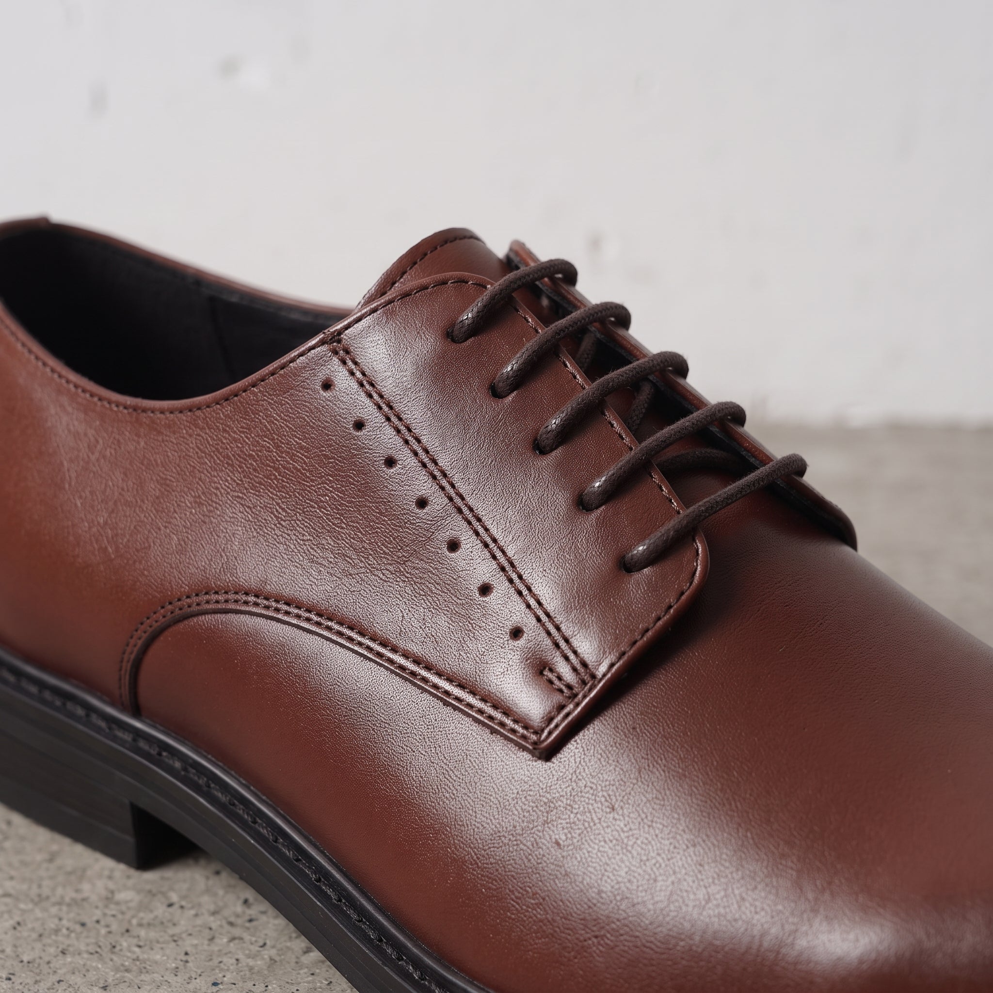 Men's Brown Plain-Toe Leather Derby Shoes — Hiscott