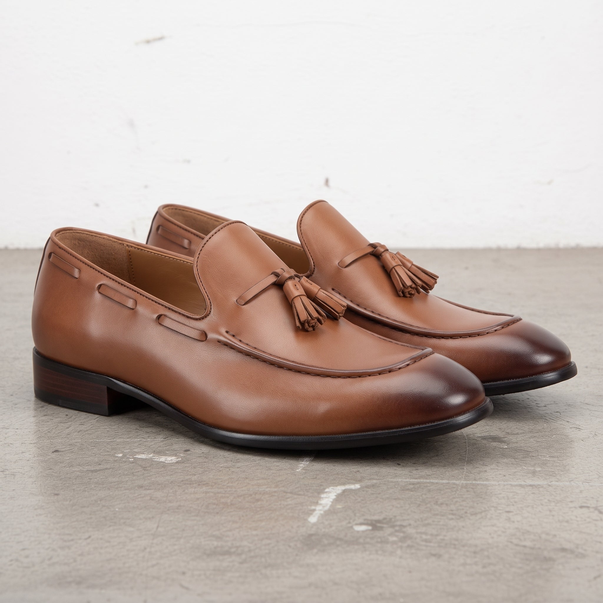 Men's Brown Plain-Toe Leather Tassel Loafers — Farncombe