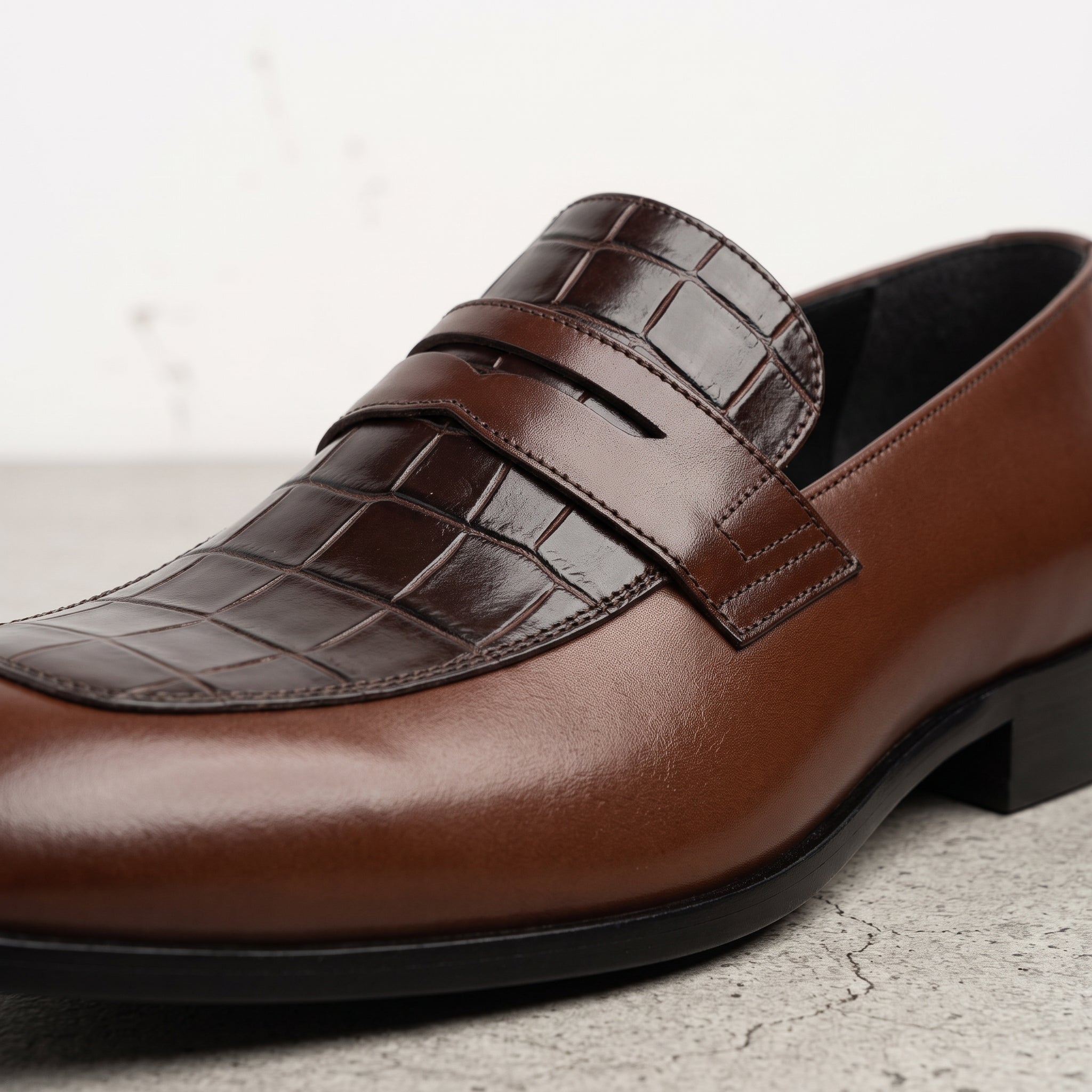 Men's Brown Two-Tone Alligator-Embossed Leather Moccasins — Colbrook