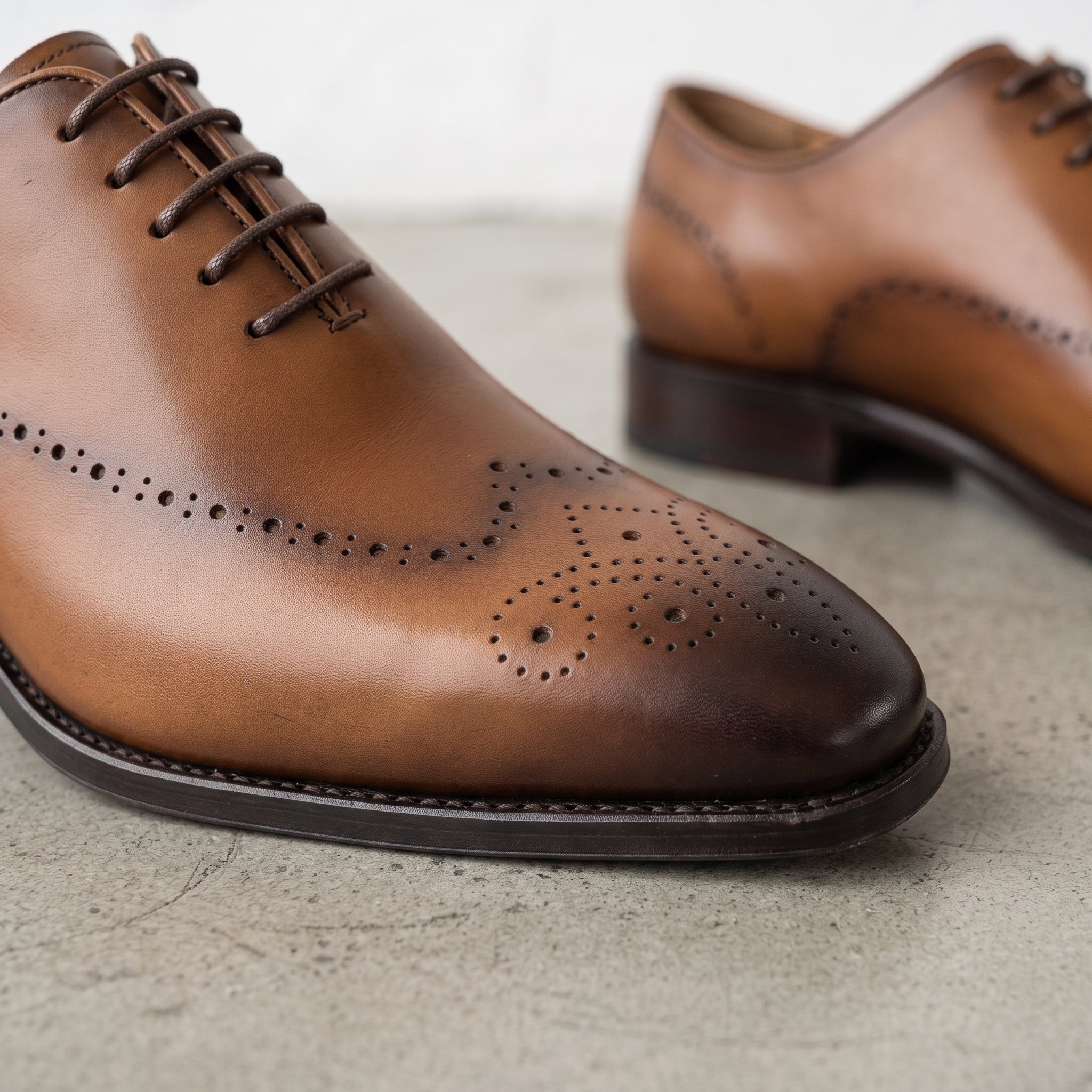 Men's Brown Wingtip Leather Brogue Oxfords — Carlisle