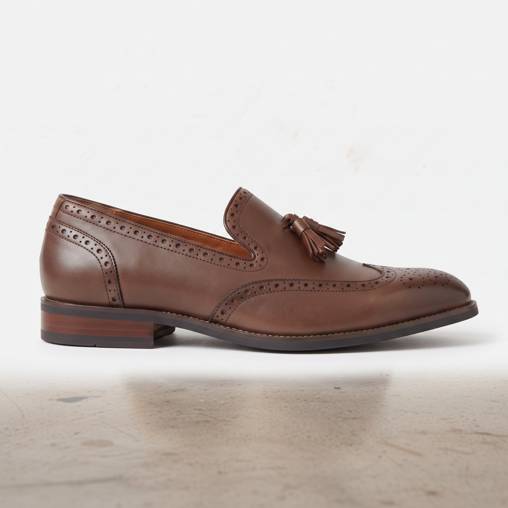 Men's Brown Wingtip Leather Tassel Loafers — Bovey